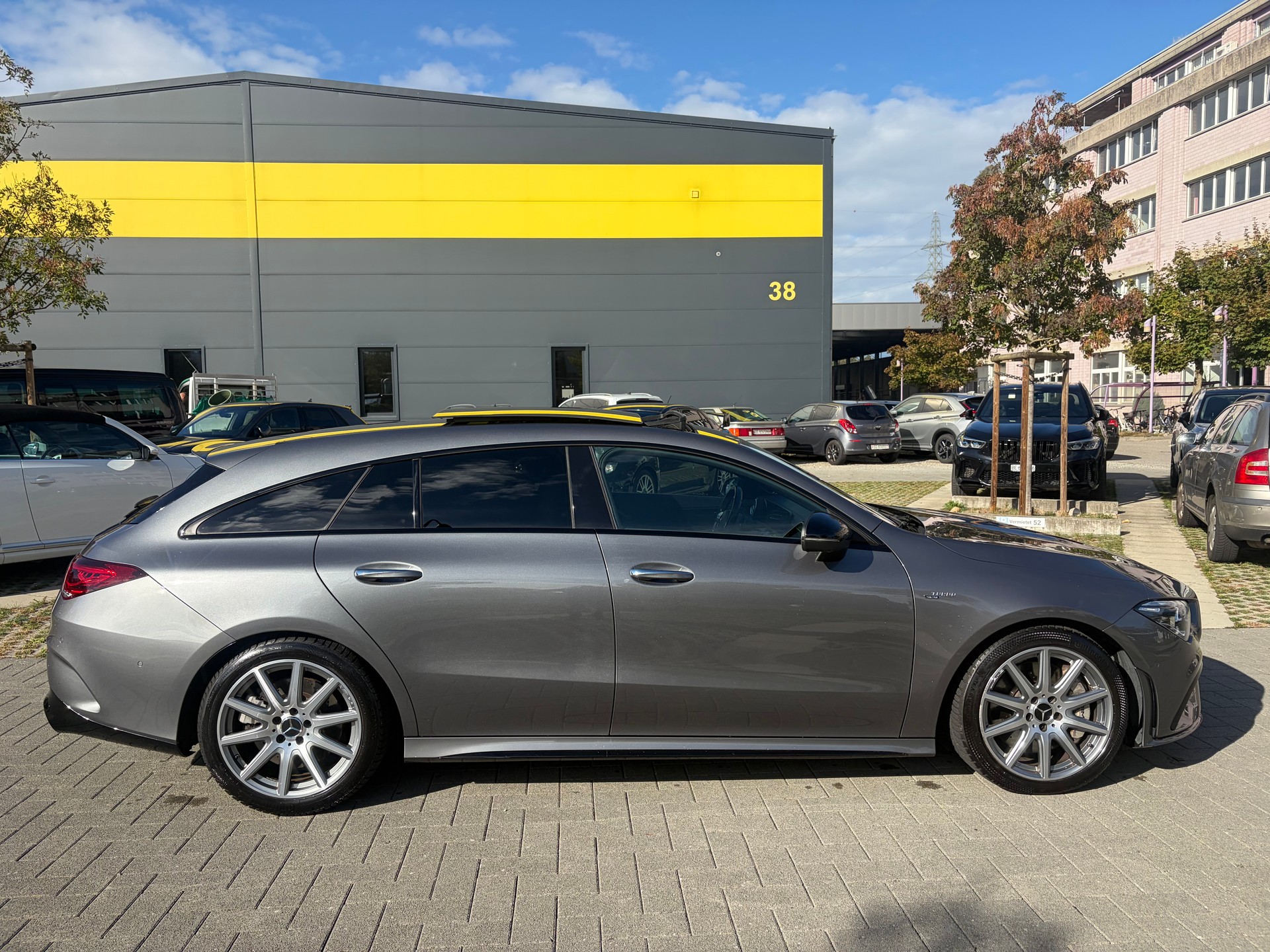 MERCEDES-BENZ CLA Shooting Brake 35 AMG 4Matic 7G-DCT-image-7