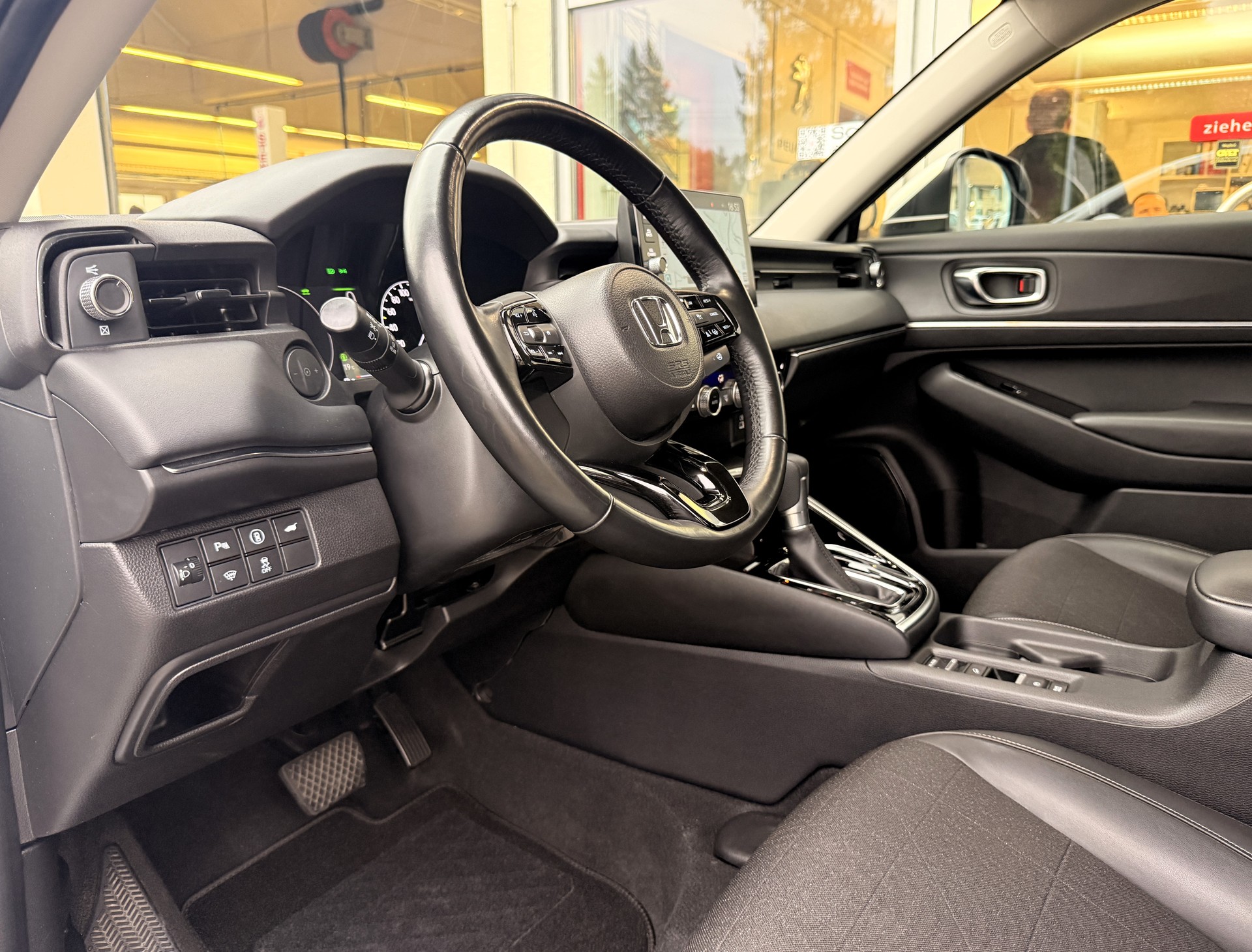 HONDA HR-V 1.5i-MMD Advance CVT-image-13