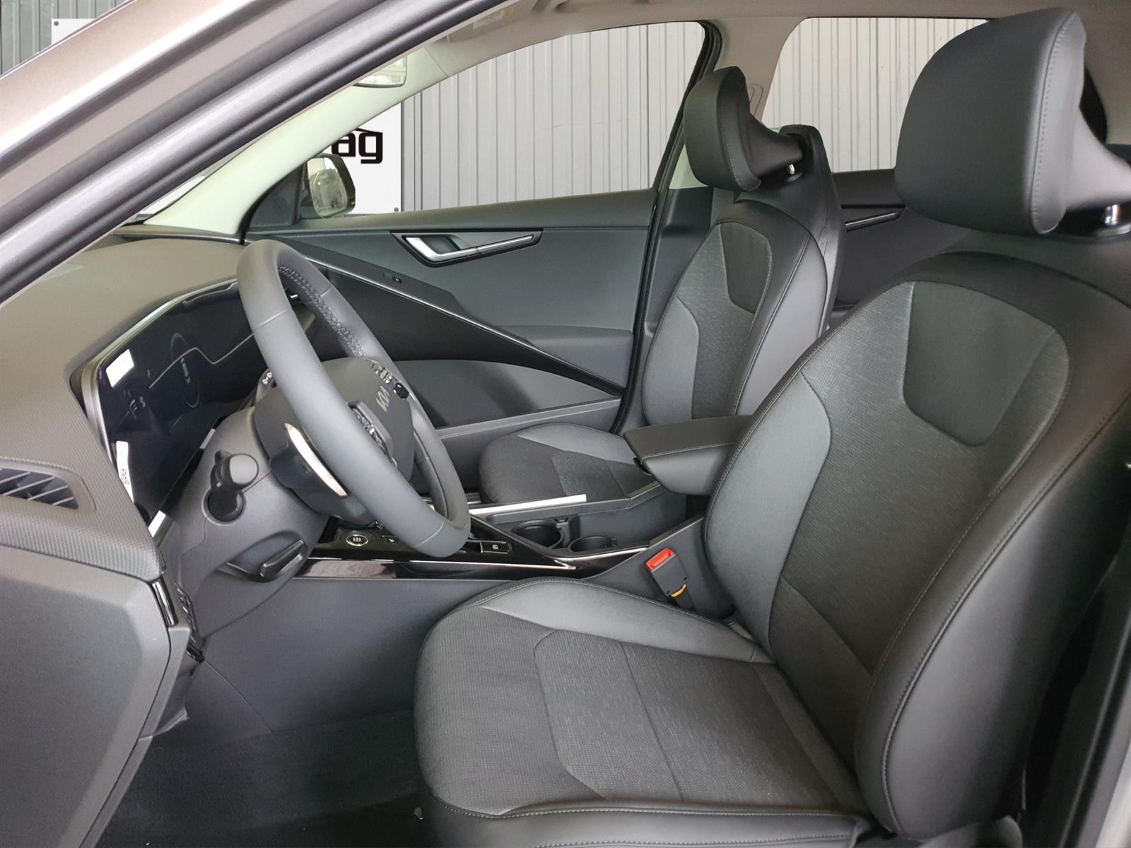 KIA Niro 1.6 GDi Plug-in Hybrid Style-image-6