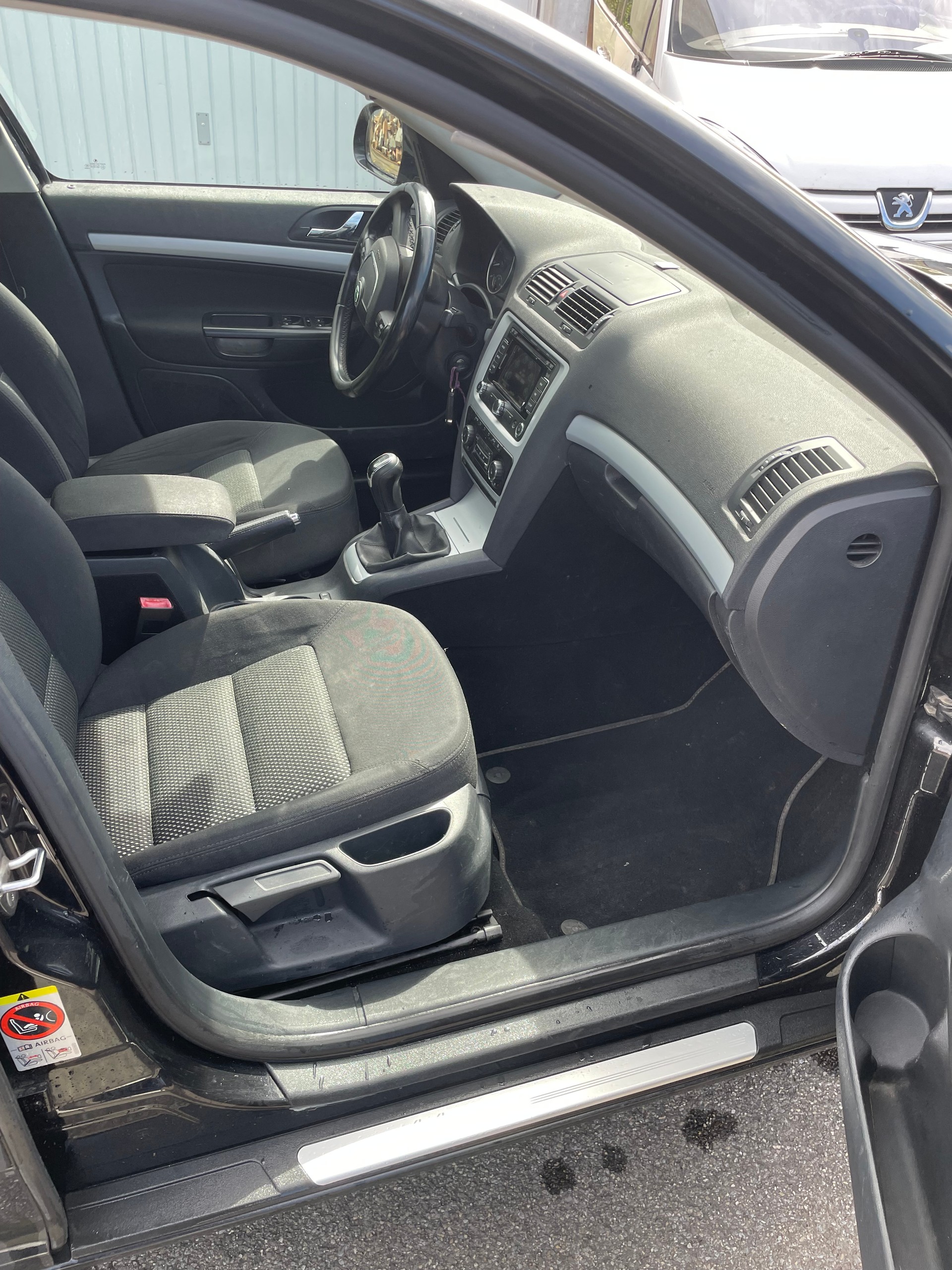 SKODA Octavia Combi 1.8 TSI AllDrive 4x4-image-1