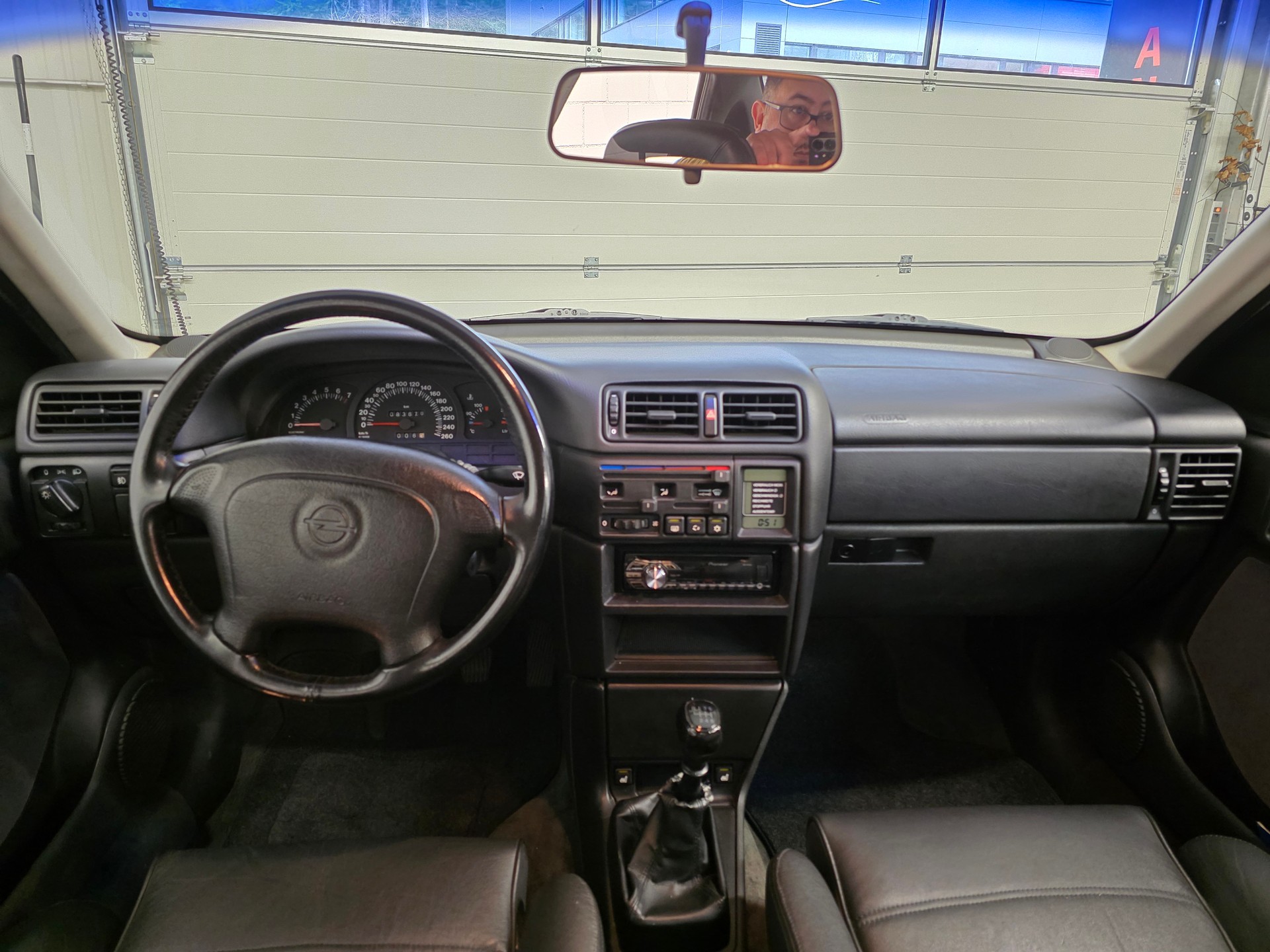 OPEL Vectra 2.0i Turbo 4x4 1 von 7 sehr selten mit Vollleder Ausstatung-image-5
