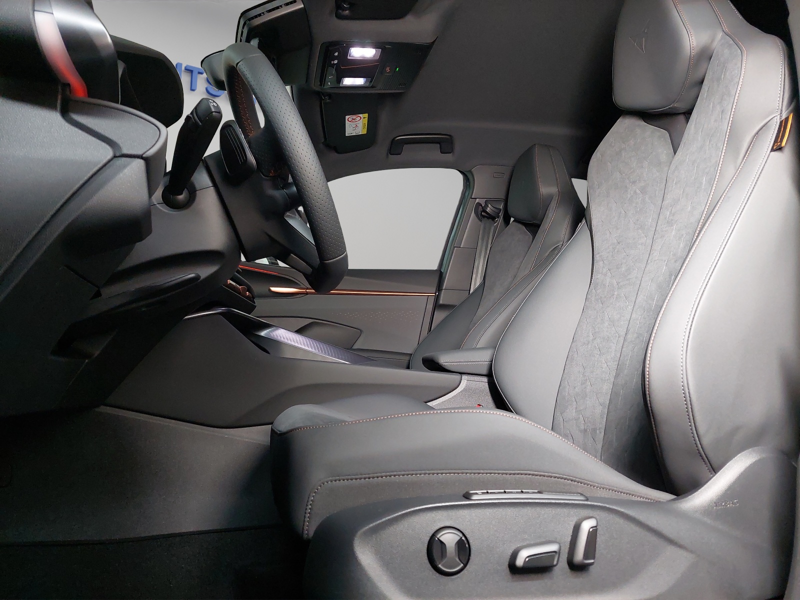 CUPRA Terramar 1.5 eHybrid DSG-image-5