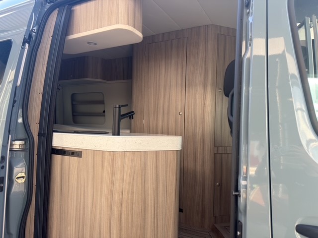 MERCEDES-BENZ Sprinter 419 CDI Standard 9G-TRONIC-image-7