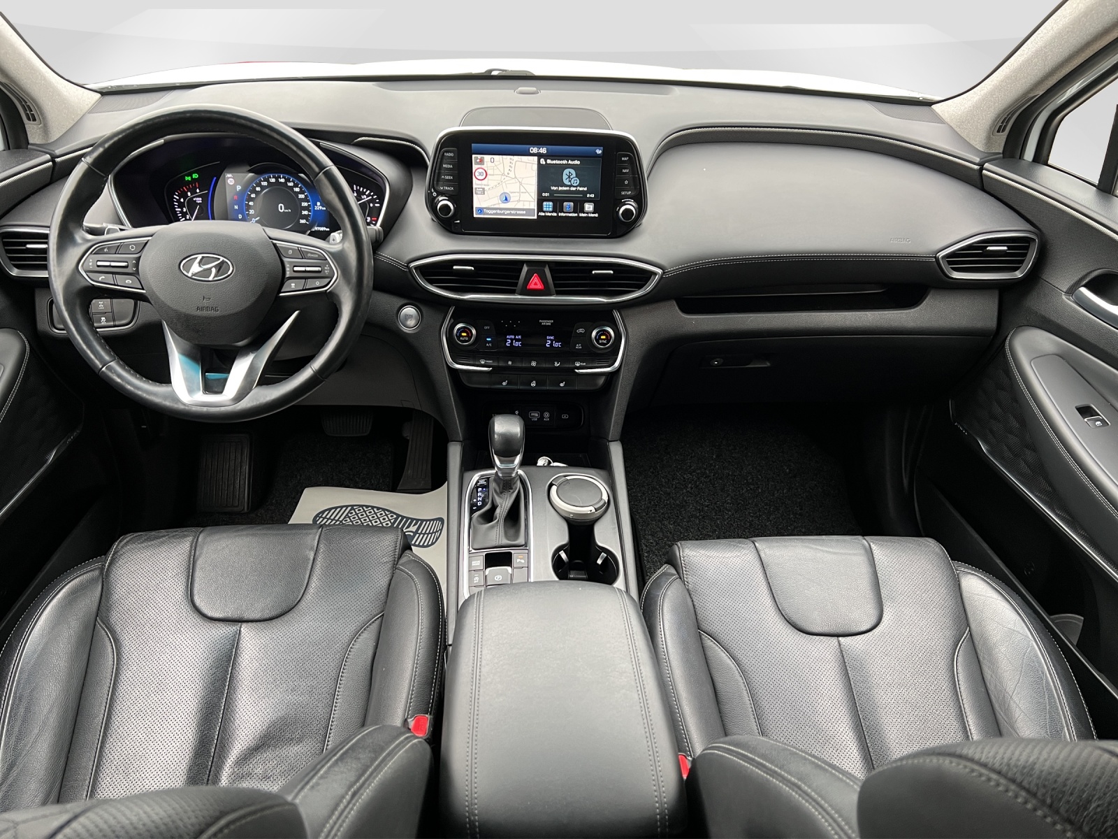HYUNDAI Santa Fe 2.2 CRDI 7-Plätzer Vertex 4WD Automatic-image-9