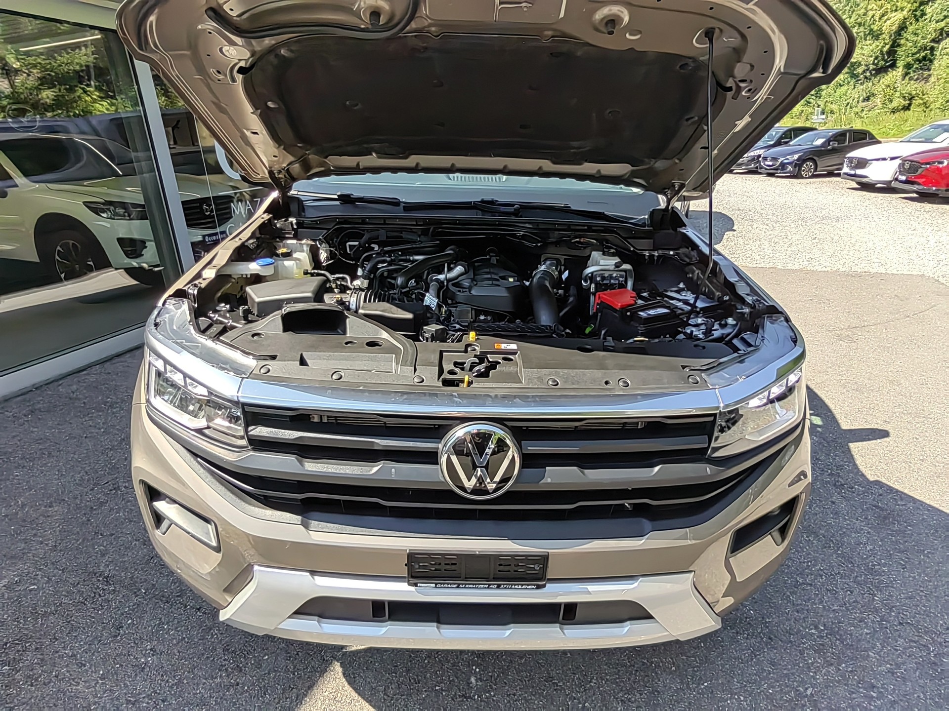 VW Amarok DKab. Pick-up 2.0 TDI 205 Life Winter 1 4m-image-7