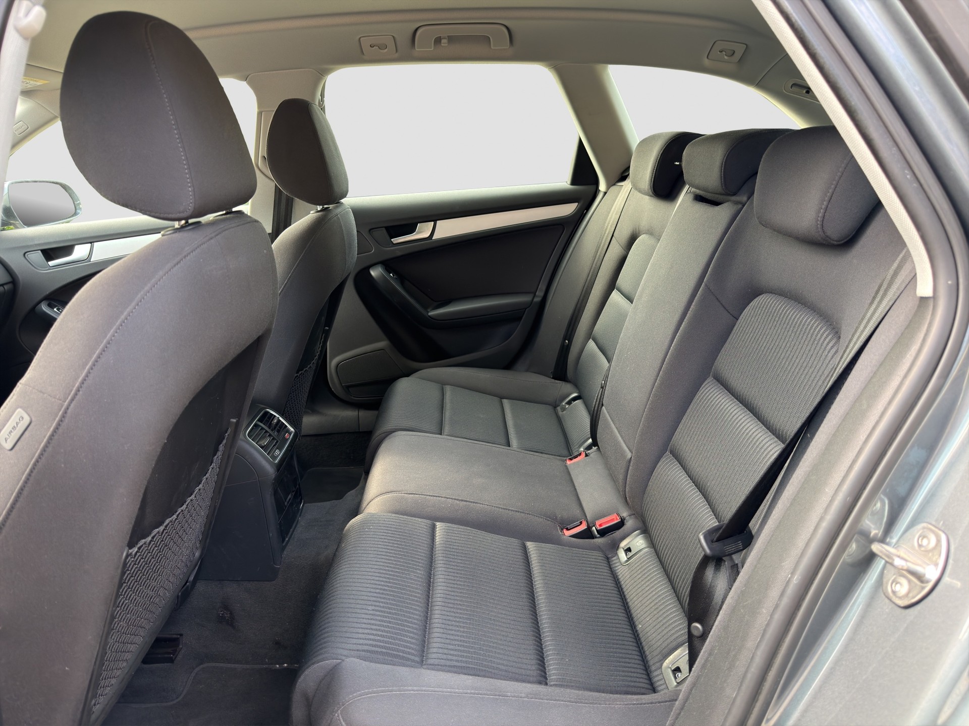 AUDI A4 Avant 2.0 TDI multitronic-image-10