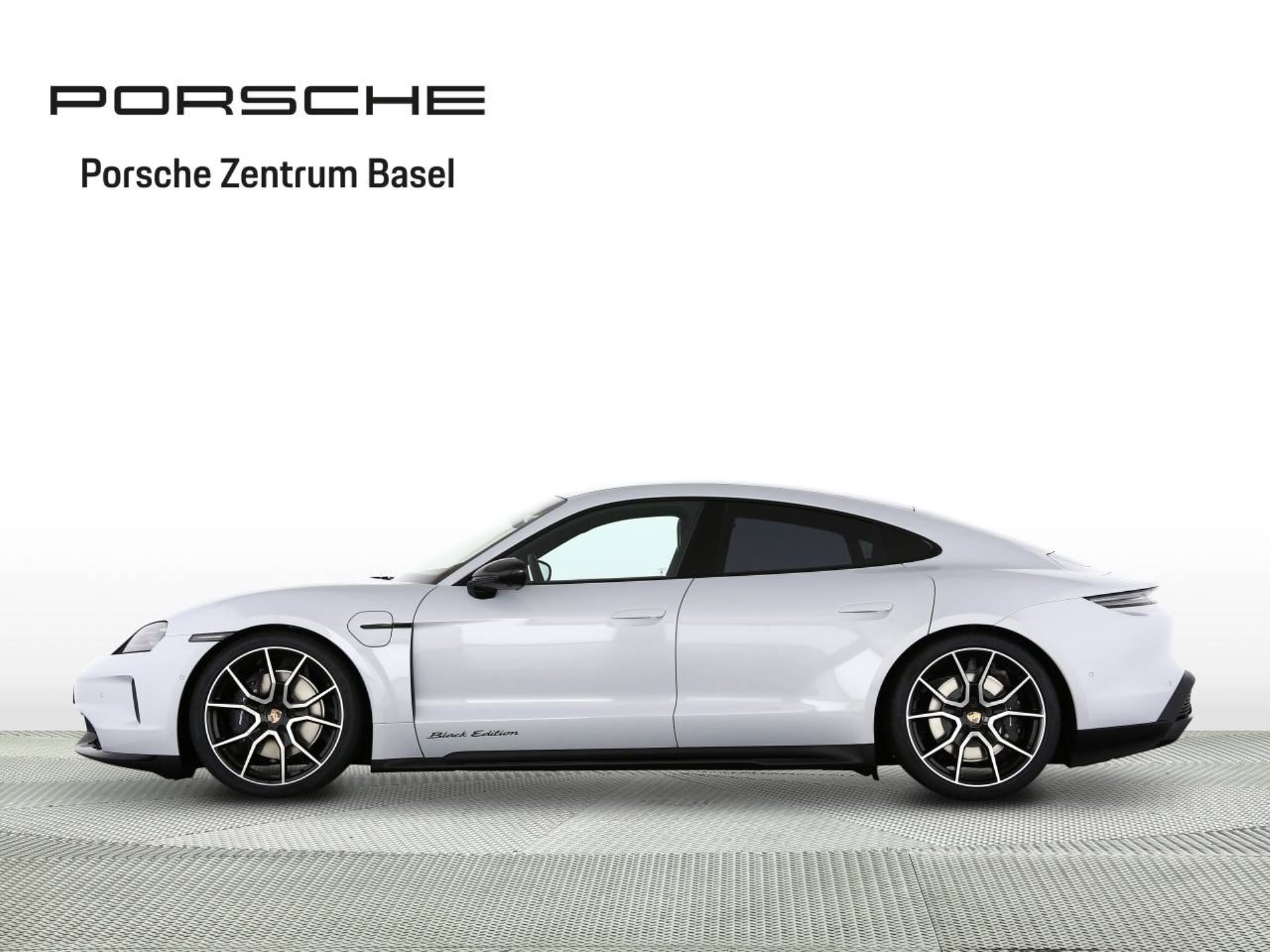 PORSCHE Taycan 4 Black Edition-showroom-element-1