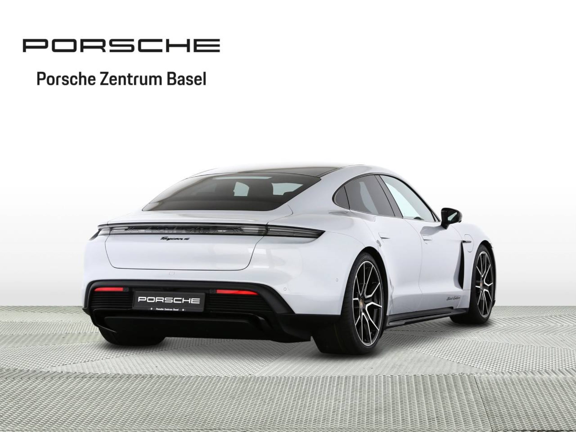 PORSCHE Taycan 4 Black Edition-showroom-element-2