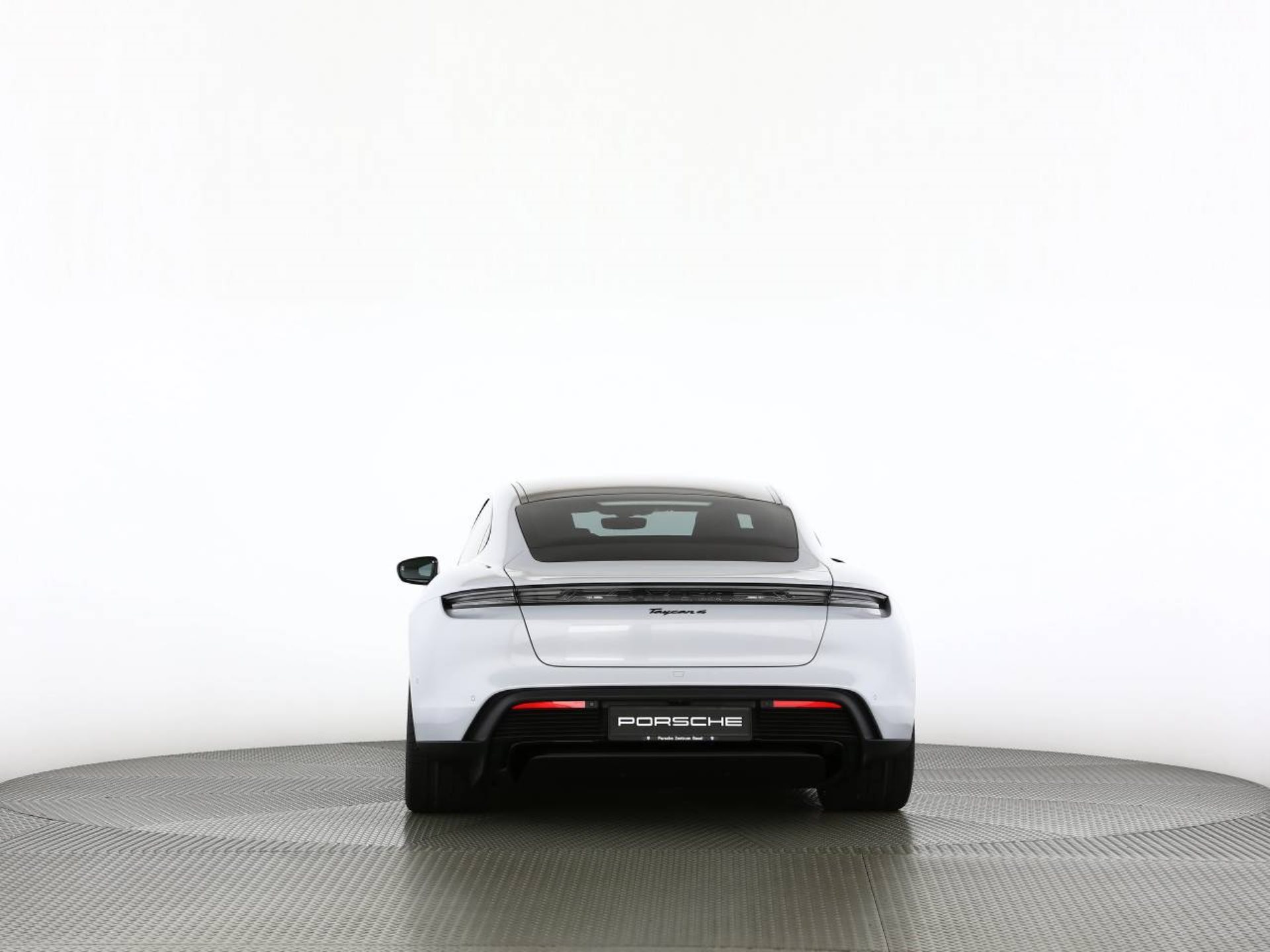 PORSCHE Taycan 4 Black Edition-image-20