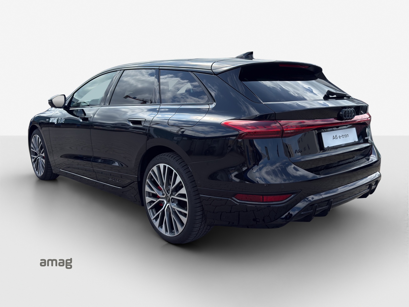 AUDI A6 Avant e-tron quattro-image-2