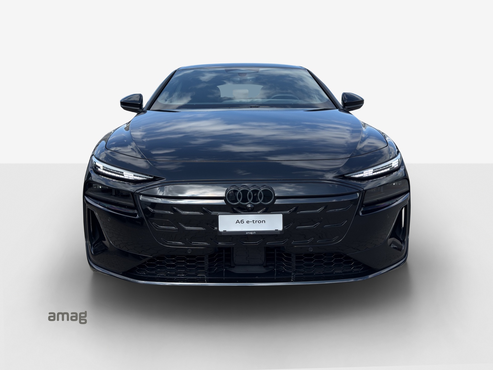AUDI A6 Avant e-tron quattro-image-9
