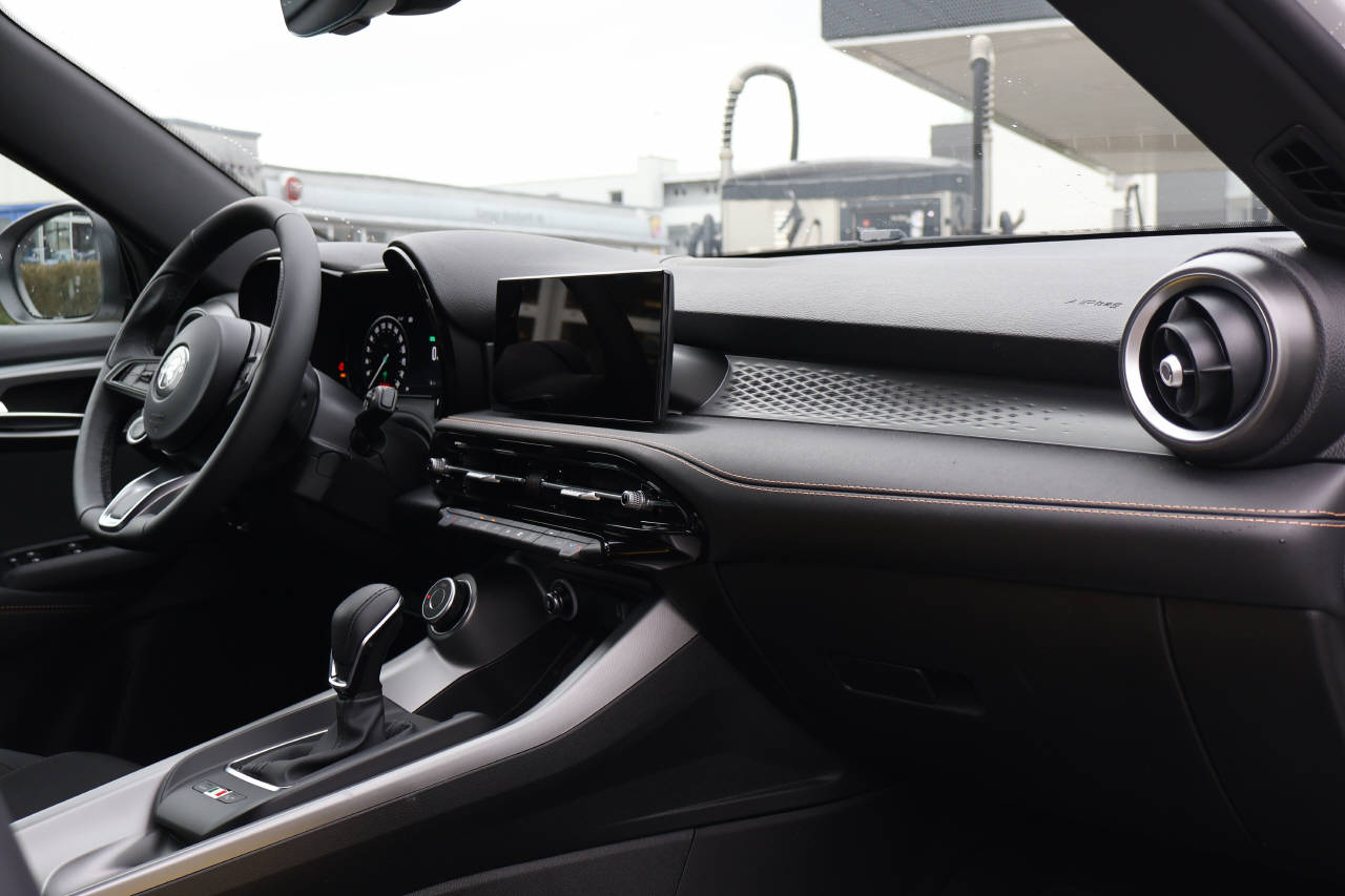 ALFA ROMEO Tonale 1.3 Plug-in Hybrid Sprint Edition Q4-image-12