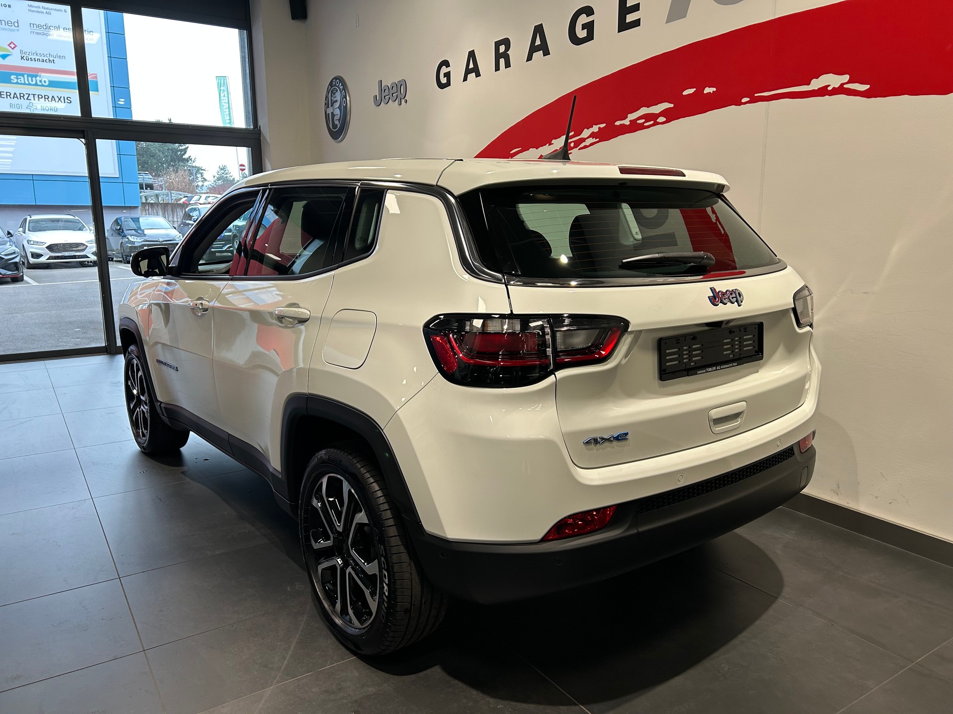 JEEP Compass 1.3 T PHEV Swiss Altitude Plus AWD-image-16