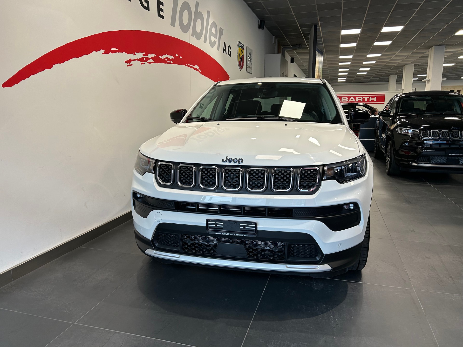 JEEP Compass 1.3 T PHEV Swiss Altitude Plus AWD-image-5