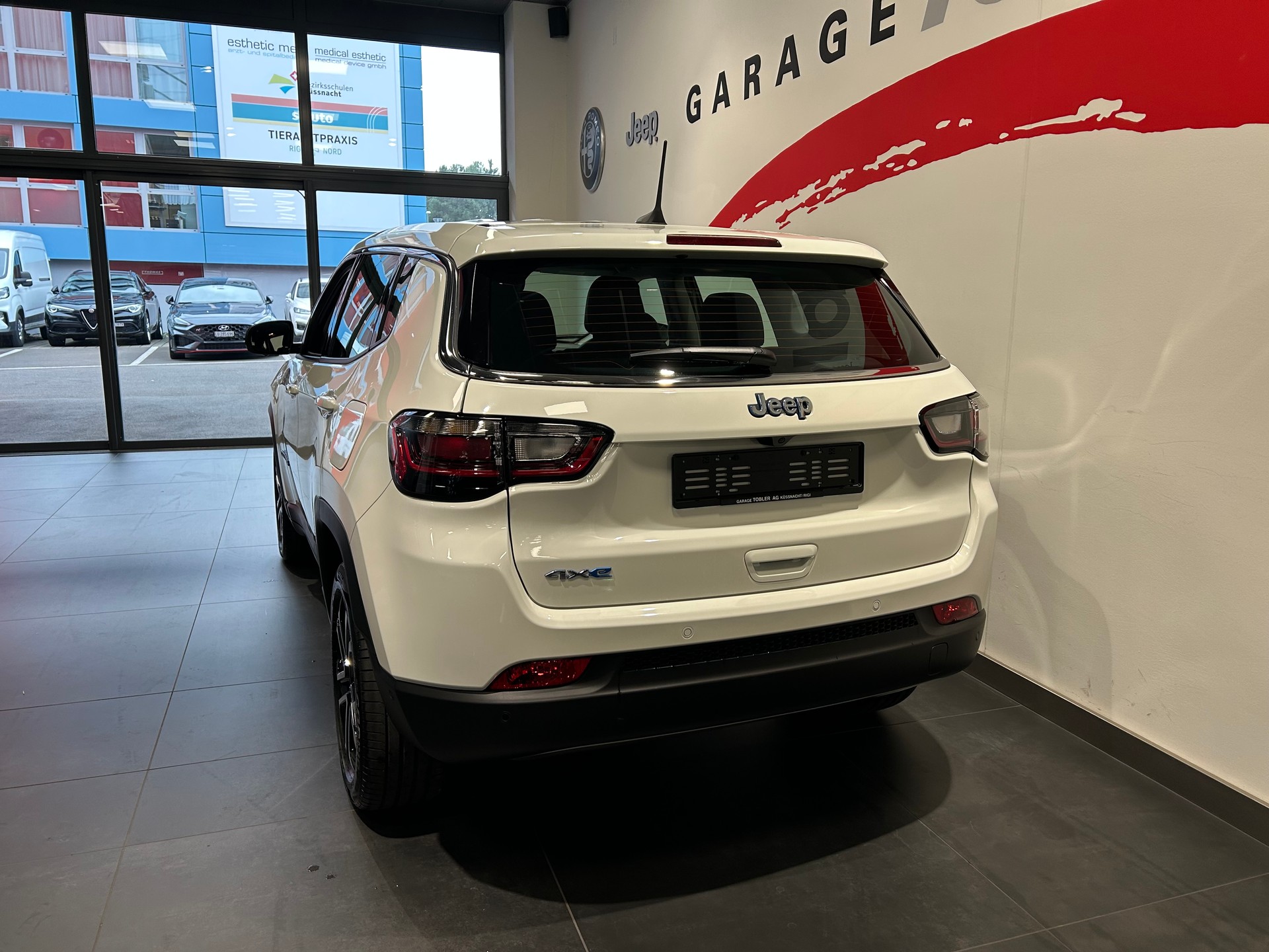 JEEP Compass 1.3 T PHEV Swiss Altitude Plus AWD-image-17
