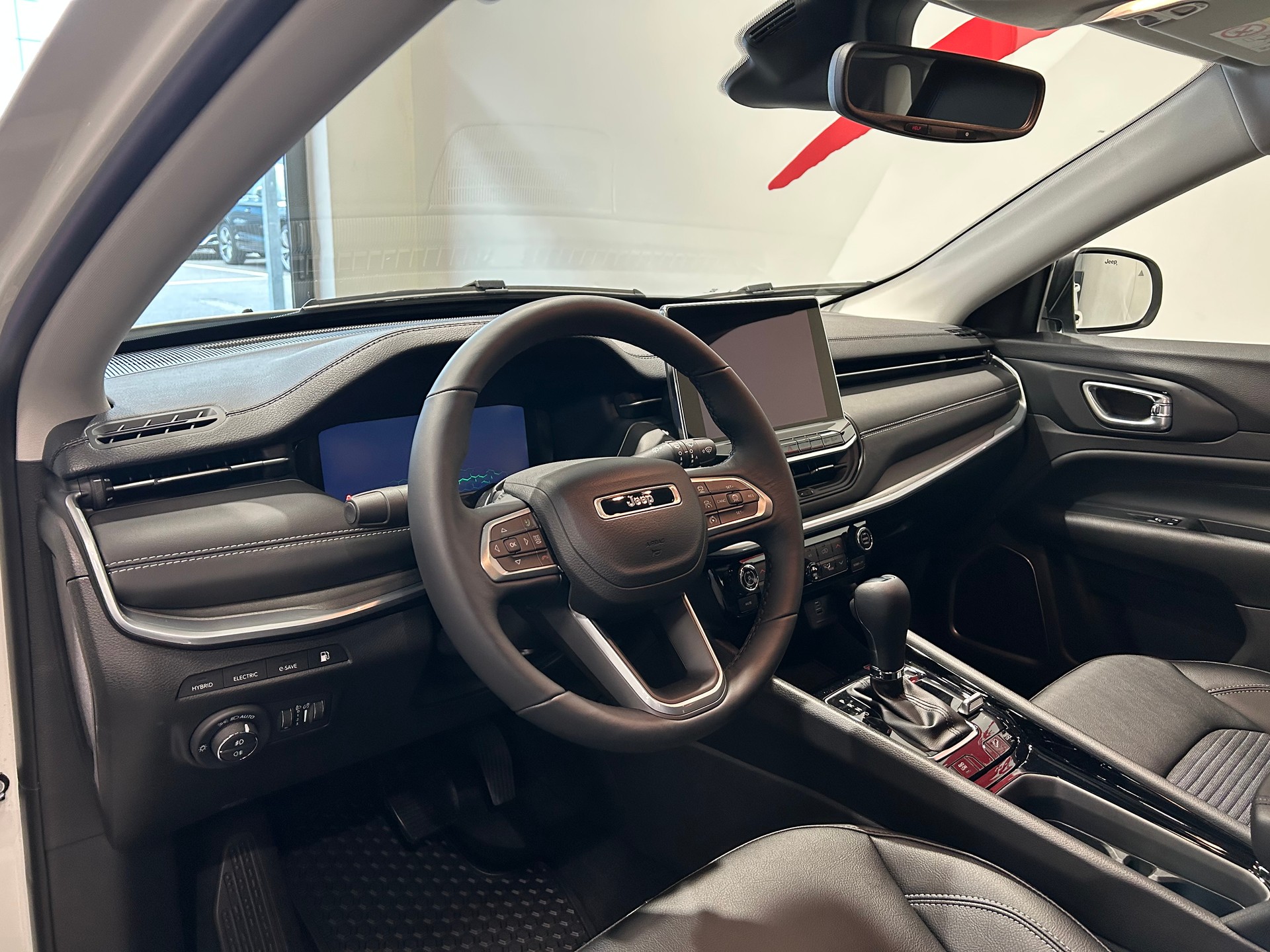 JEEP Compass 1.3 T PHEV Swiss Altitude Plus AWD-image-11
