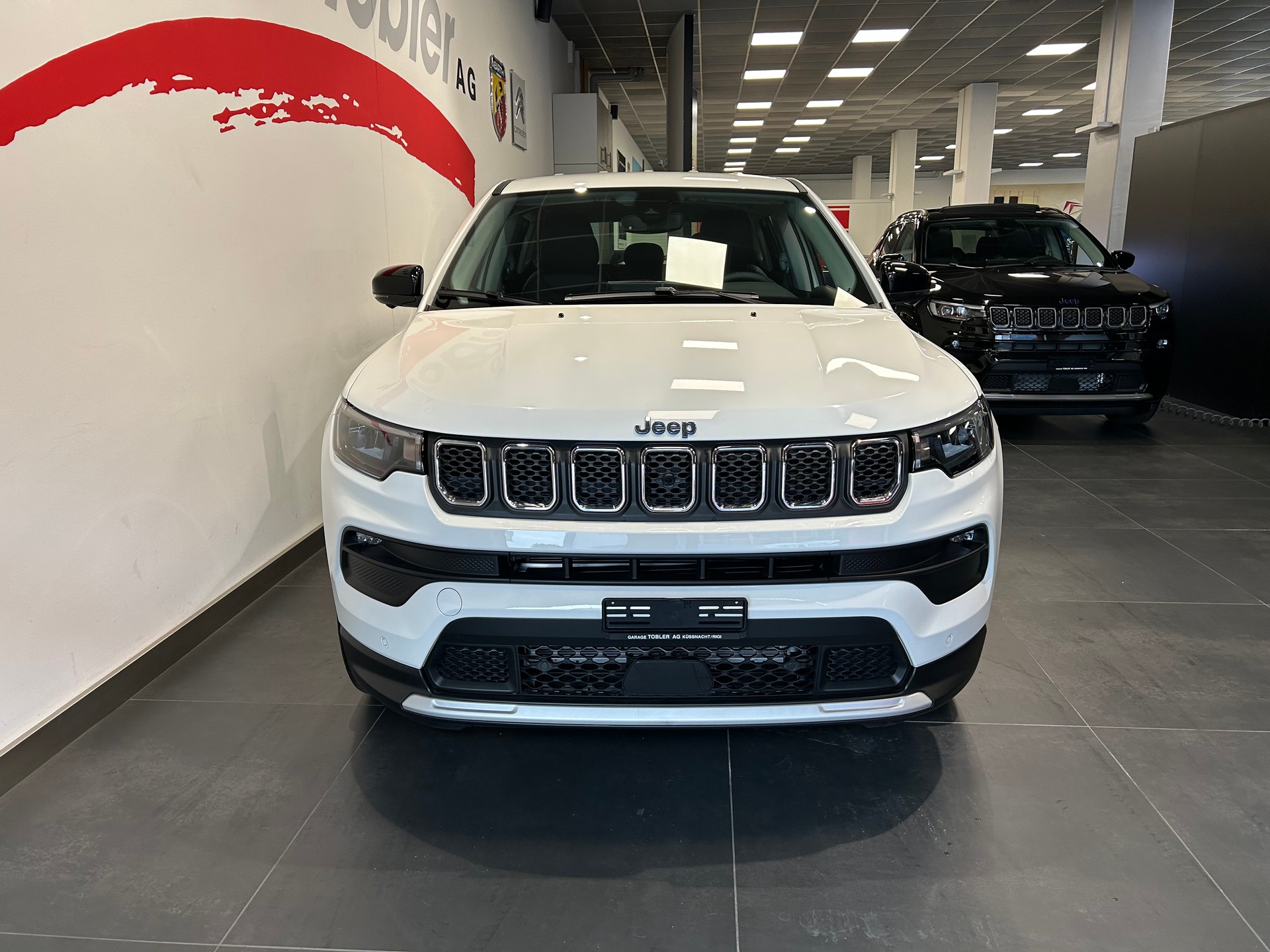 JEEP Compass 1.3 T PHEV Swiss Altitude Plus AWD-image-3