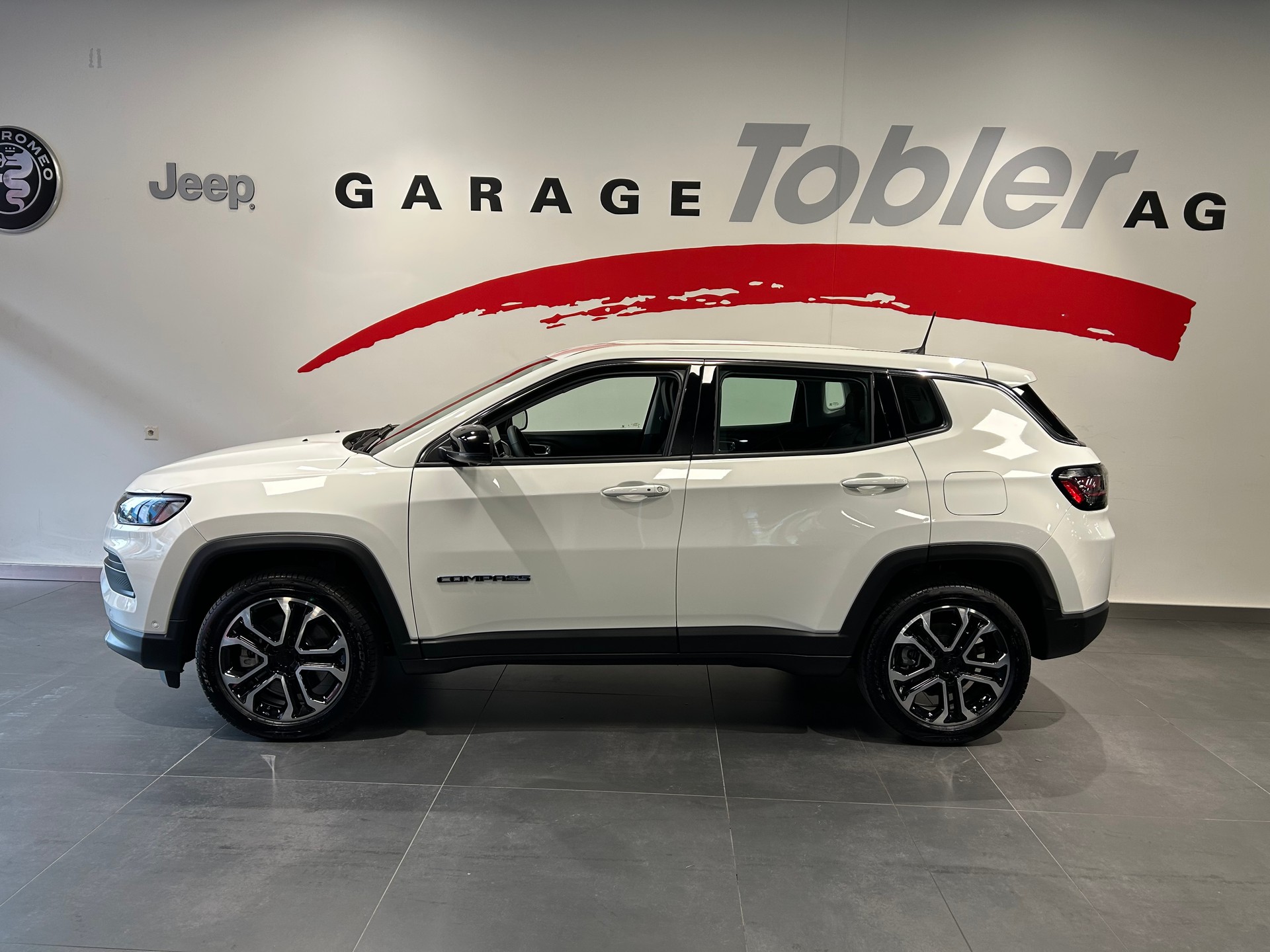 JEEP Compass 1.3 T PHEV Swiss Altitude Plus AWD-image-8