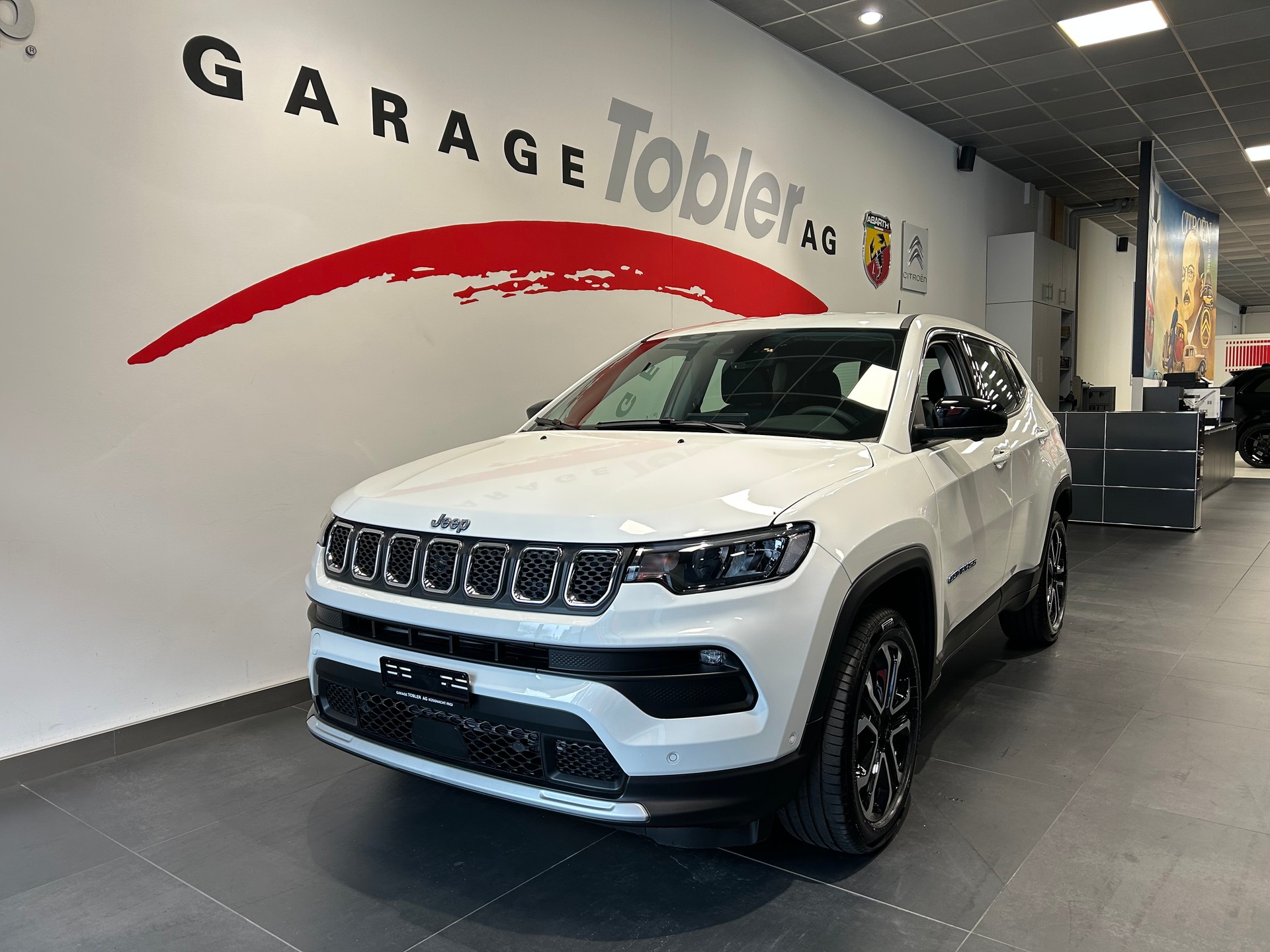 JEEP Compass 1.3 T PHEV Swiss Altitude Plus AWD-image-2