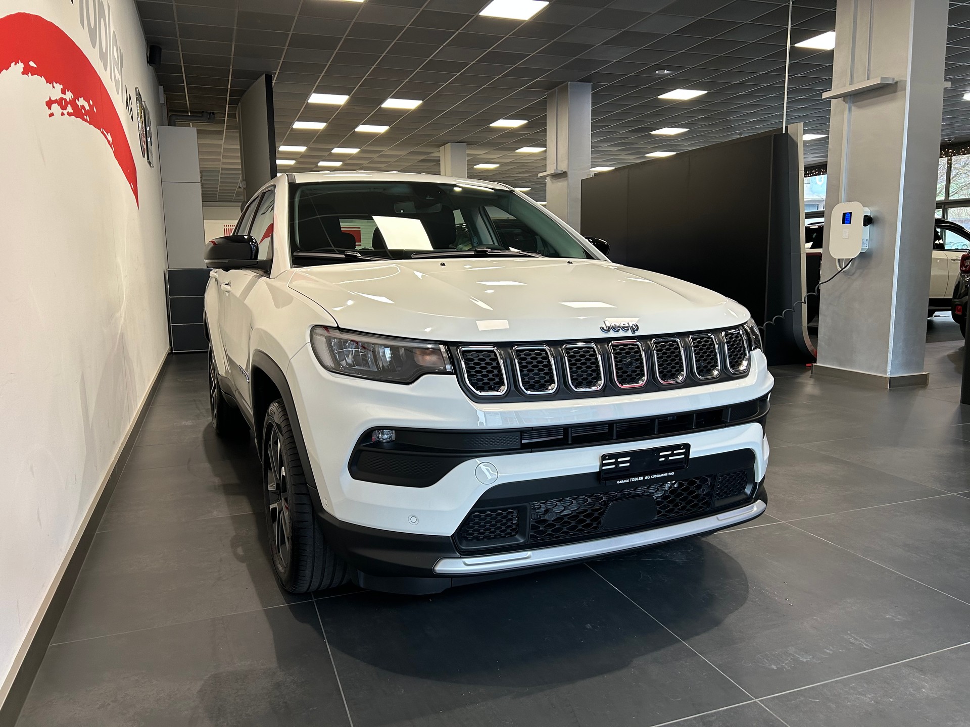 JEEP Compass 1.3 T PHEV Swiss Altitude Plus AWD-image-4