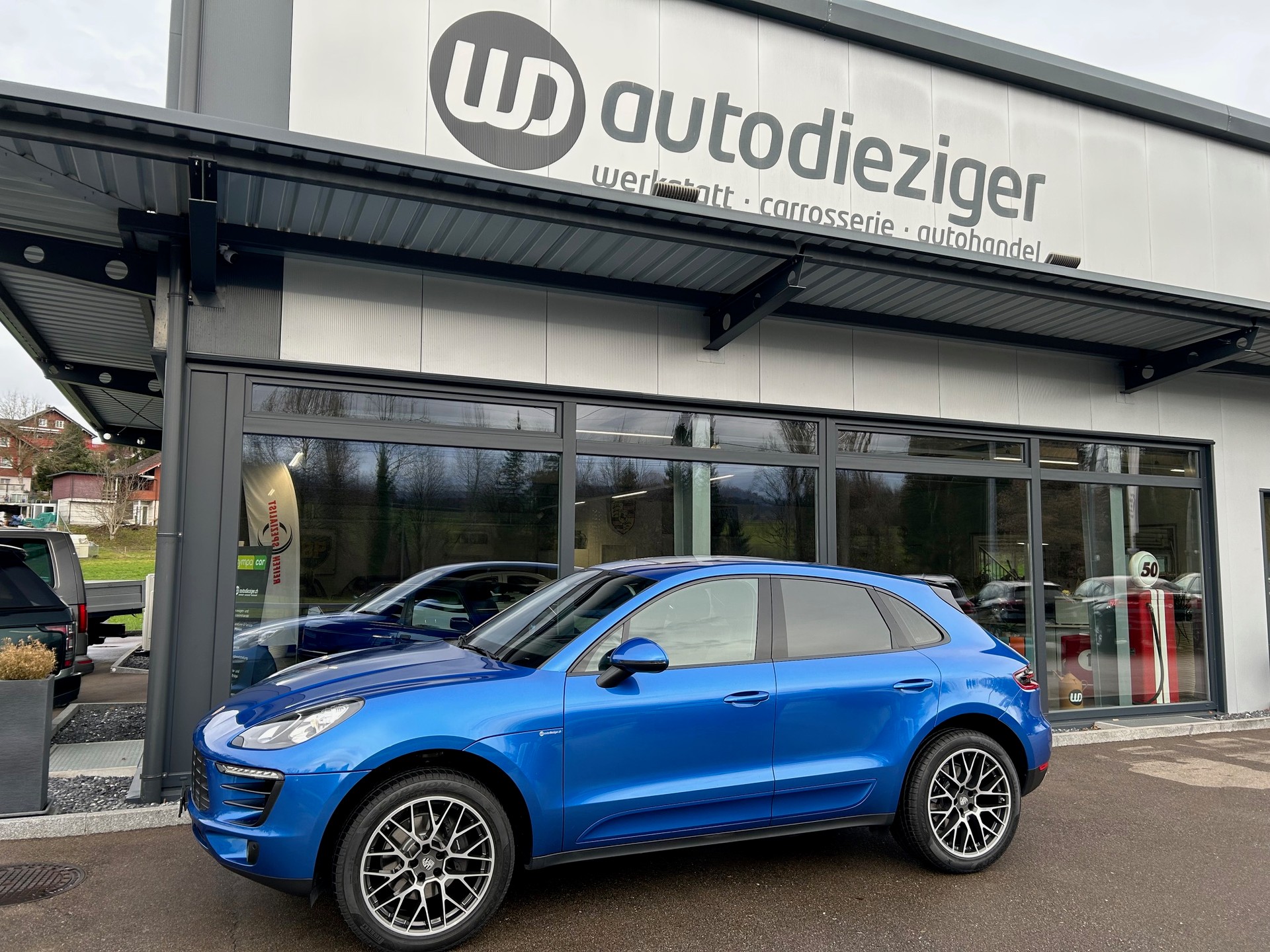 PORSCHE Macan PDK
