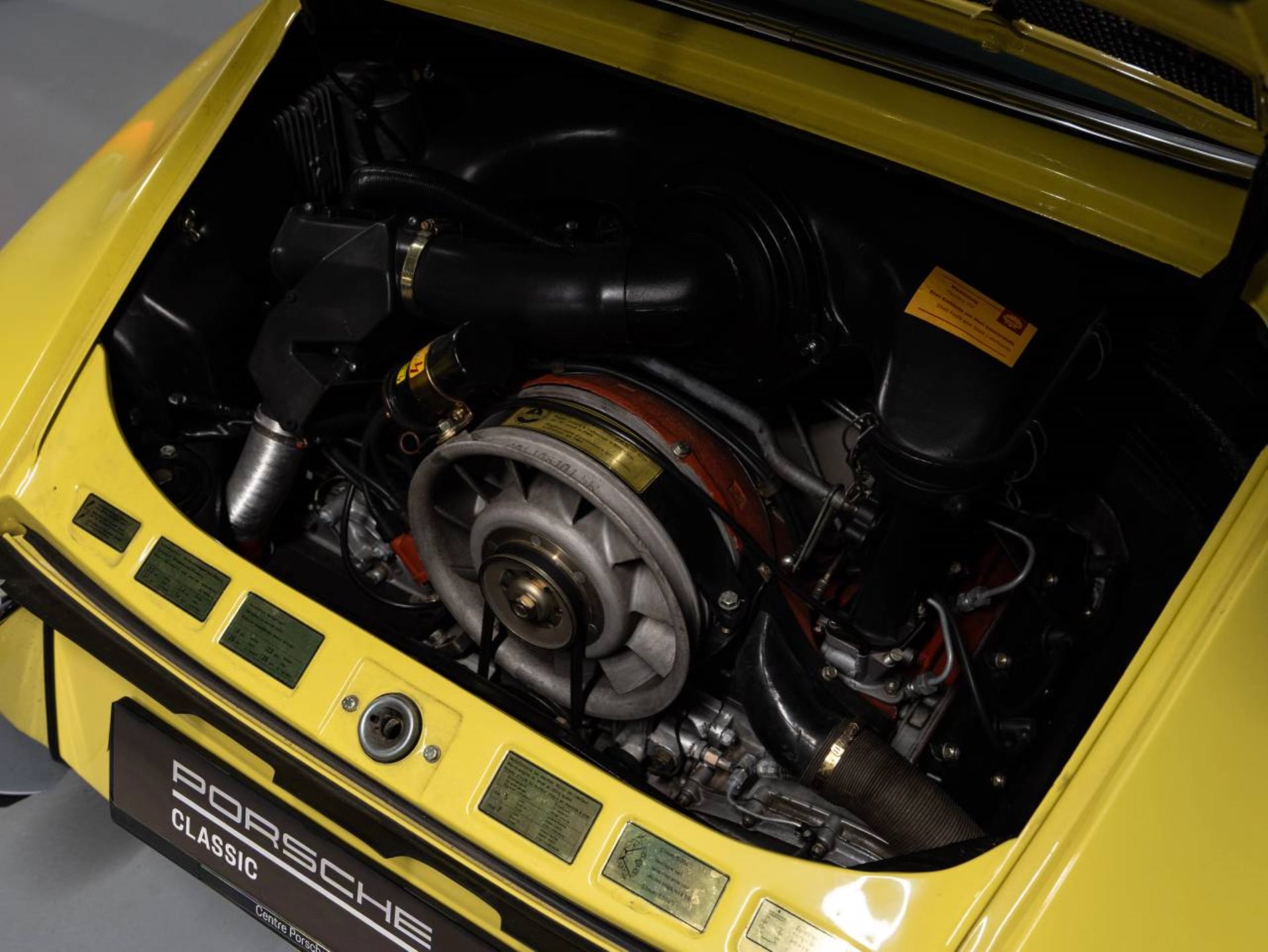 PORSCHE 911 S 2.4 Targa-image-27