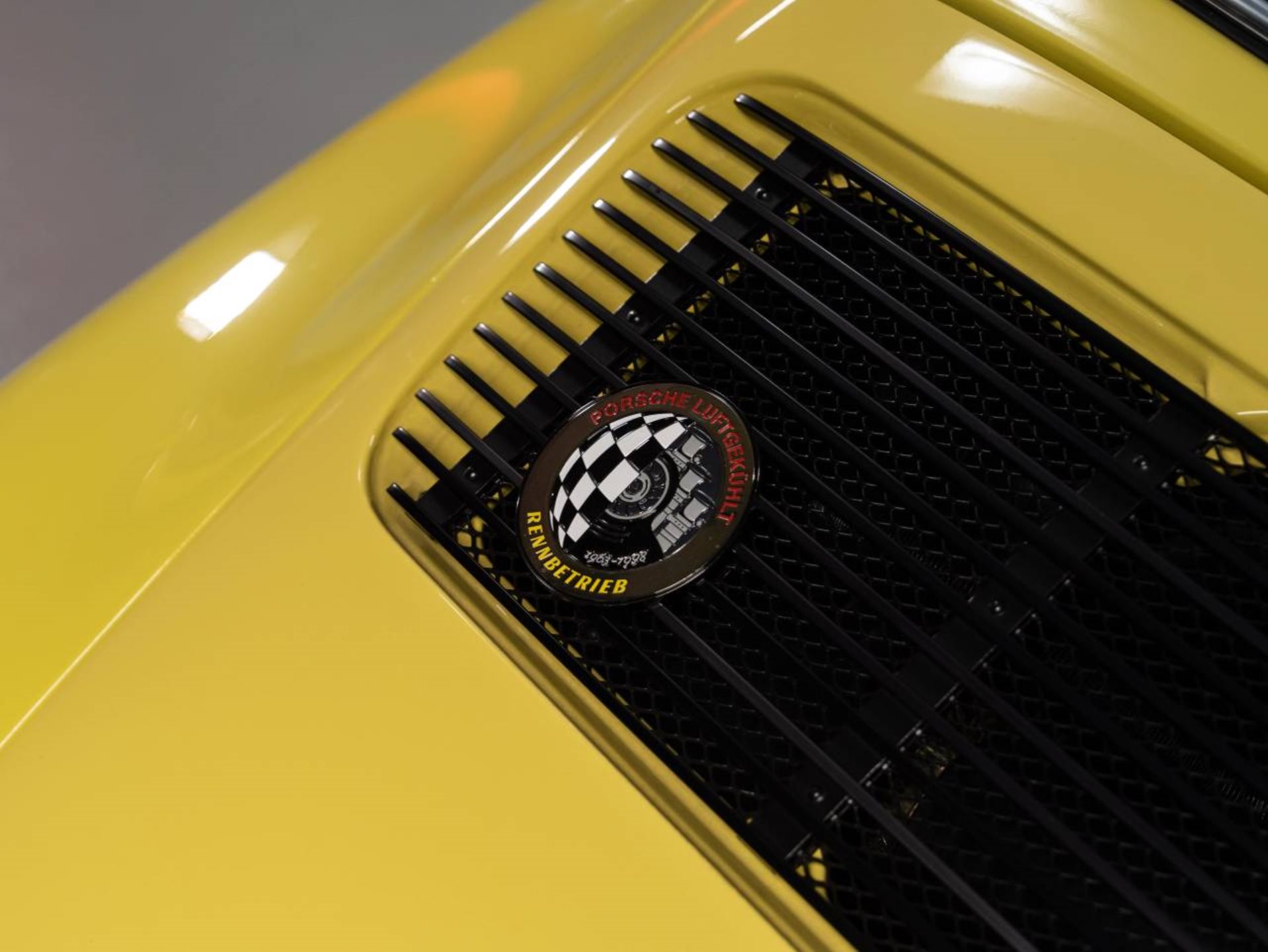 PORSCHE 911 S 2.4 Targa-image-26