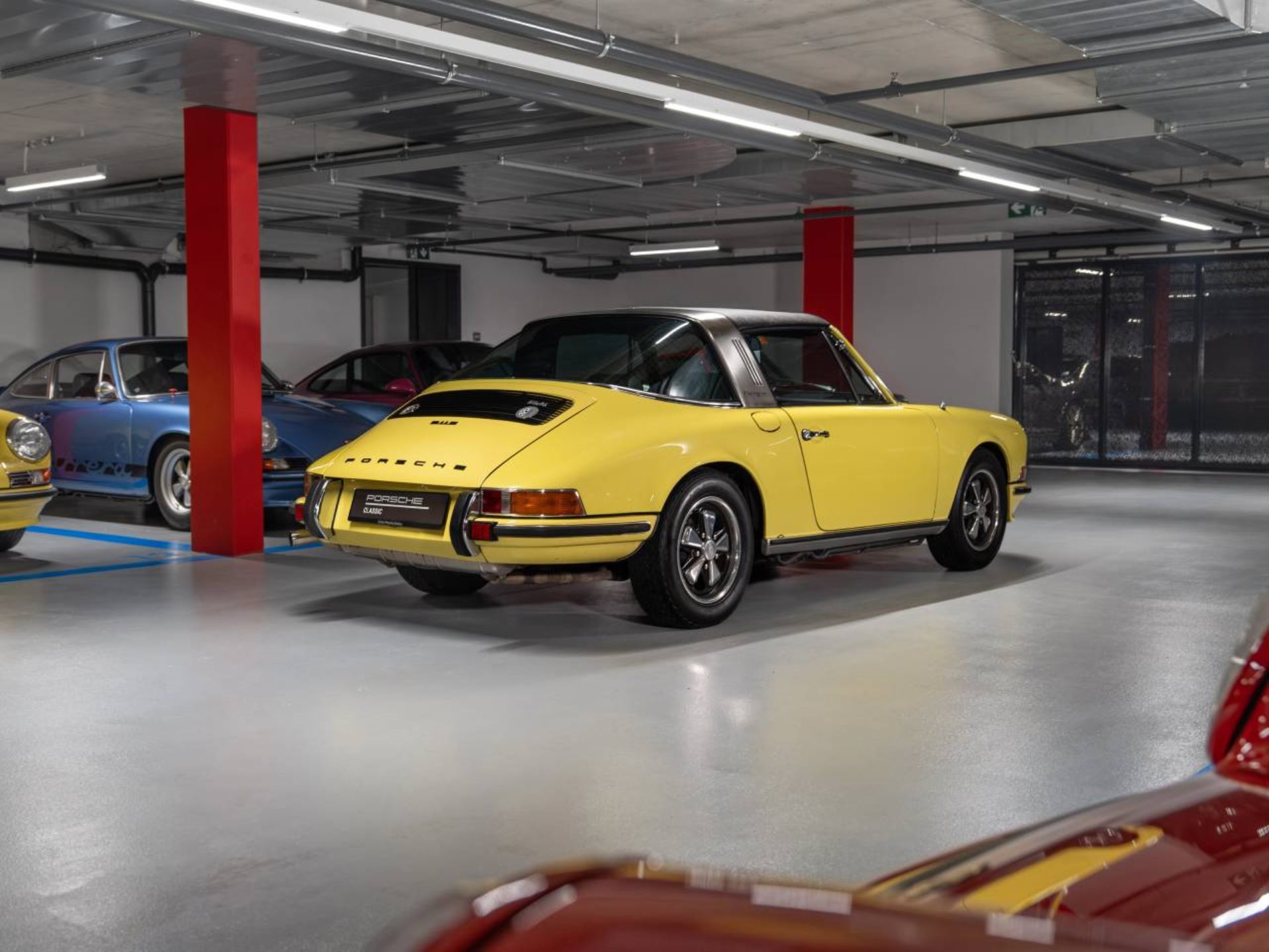 PORSCHE 911 S 2.4 Targa-image-6