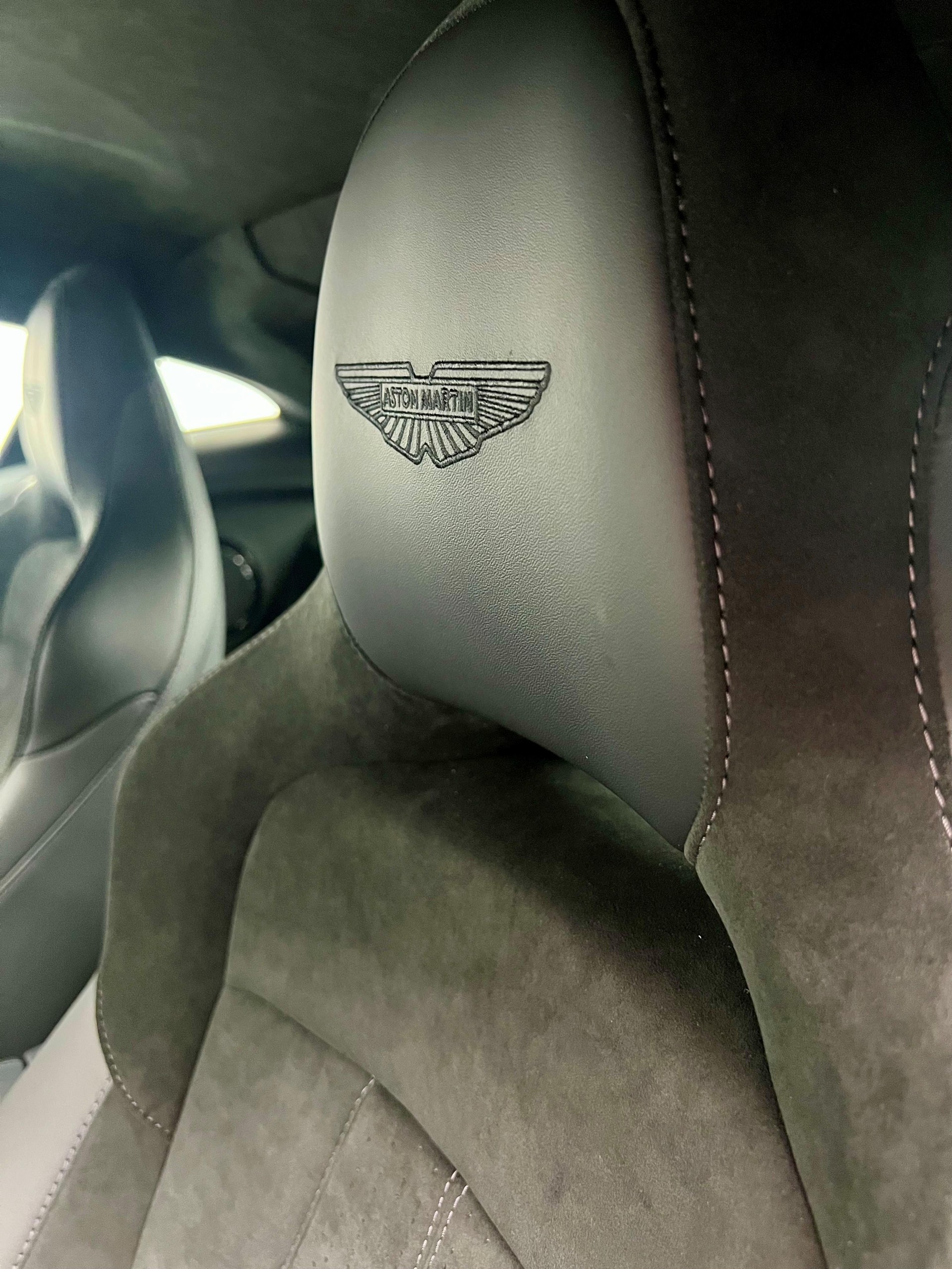 ASTON MARTIN V8 Vantage Coupé 4.0 V8 Bi-Turbo-image-8
