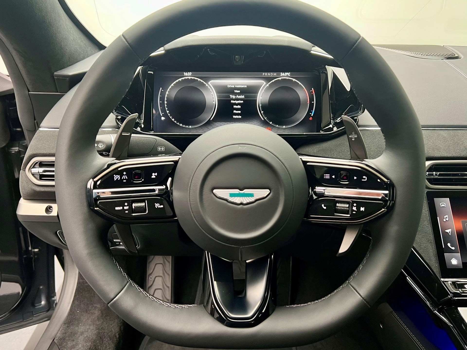 ASTON MARTIN V8 Vantage Coupé 4.0 V8 Bi-Turbo-image-5