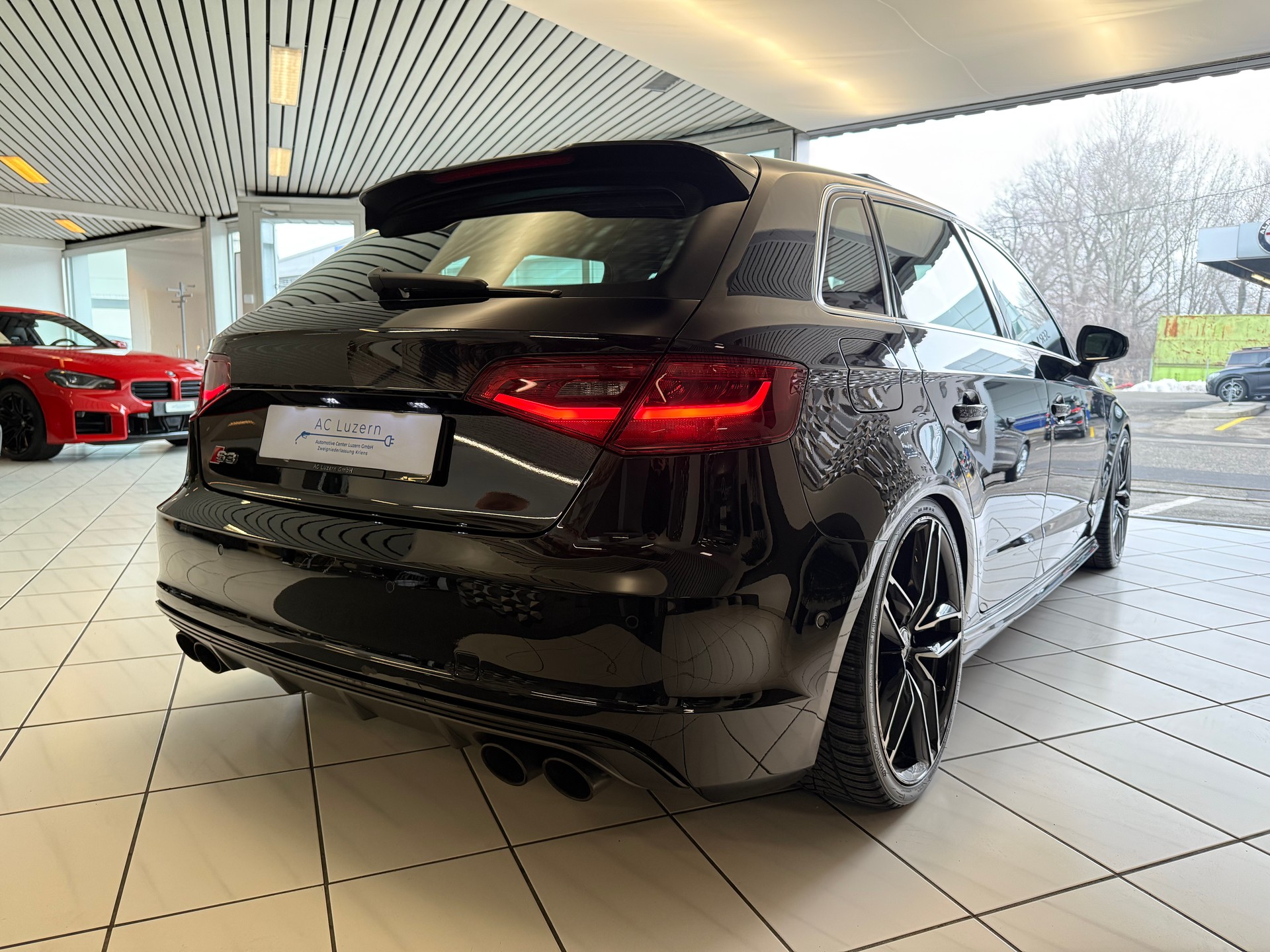 AUDI S3 Sportback 2.0 TFSI quattro S-tronic-showroom-element-2