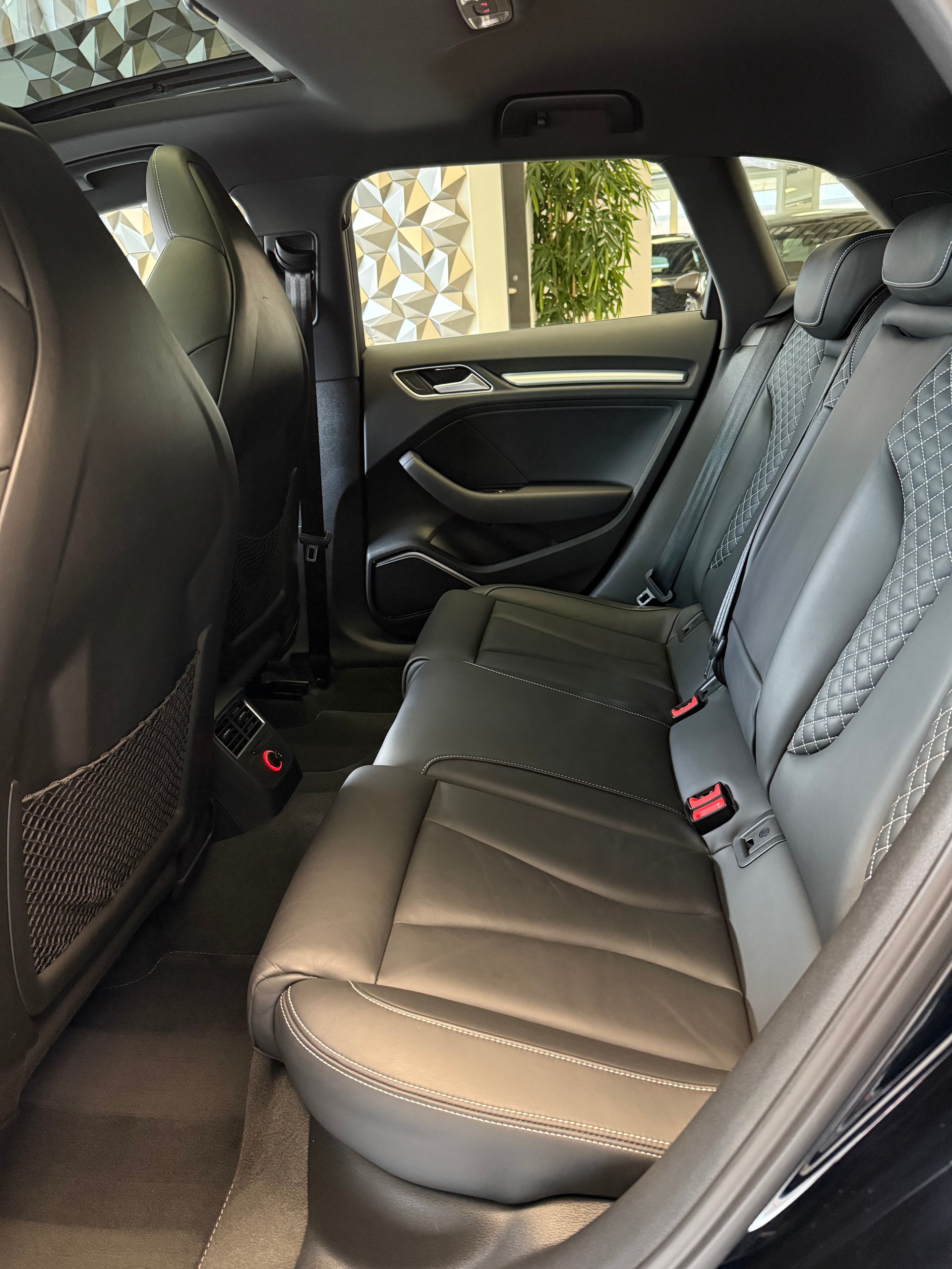 AUDI S3 Sportback 2.0 TFSI quattro S-tronic-image-8