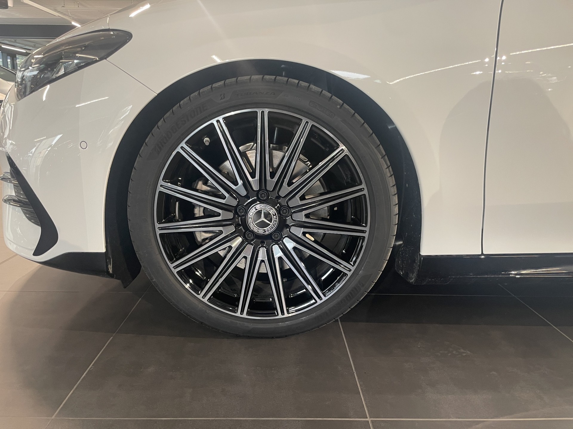 MERCEDES-BENZ CLA 220 8G-DCT 4Matic-image-6