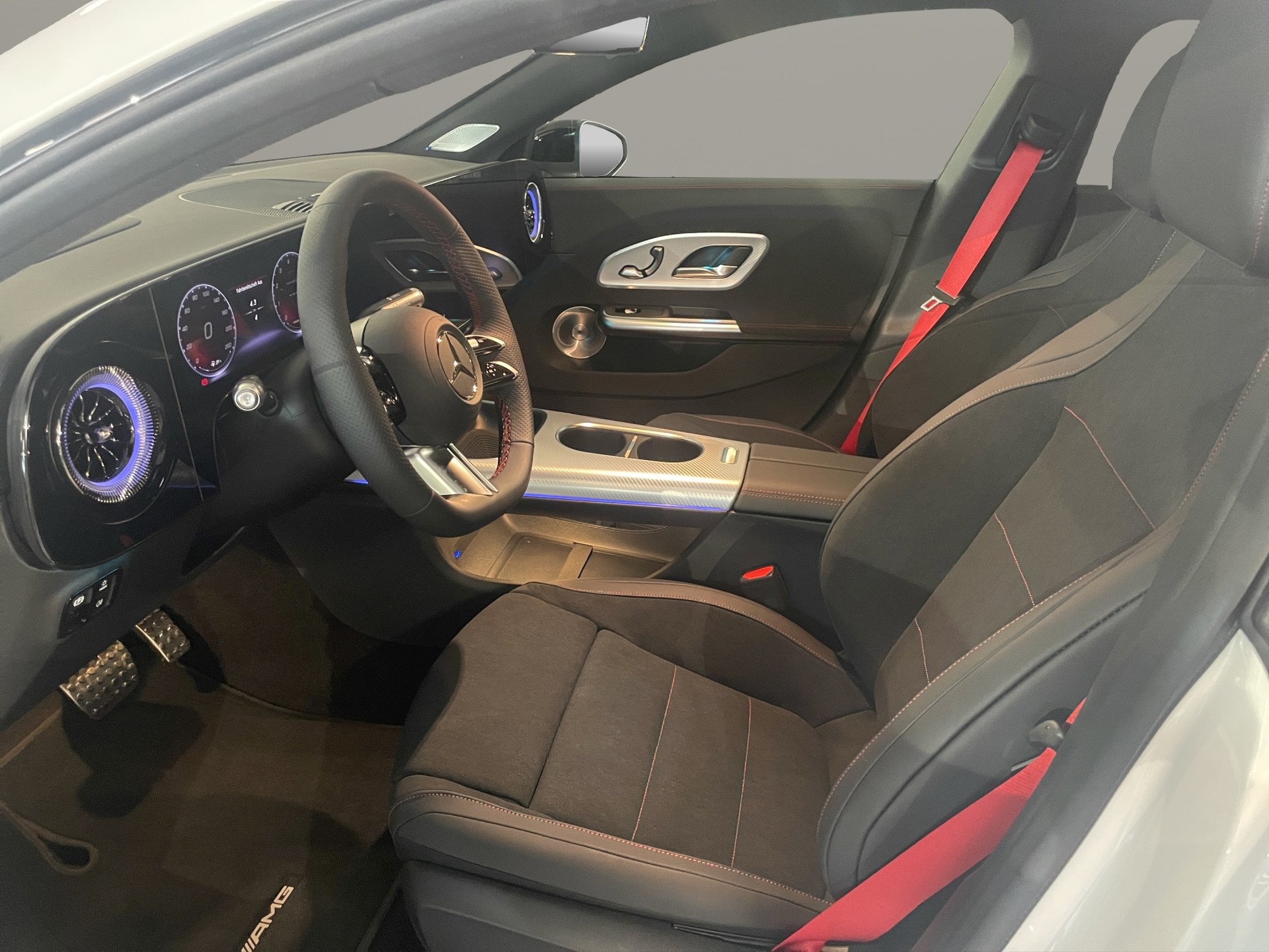MERCEDES-BENZ CLA 220 8G-DCT 4Matic-image-7