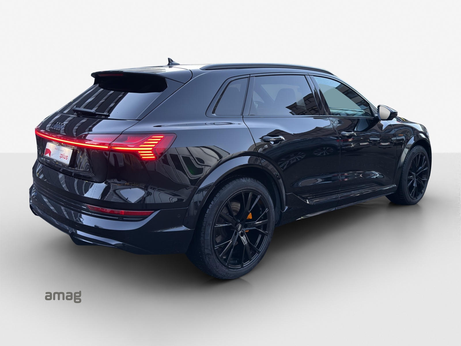 AUDI e-tron S quattro-image-5