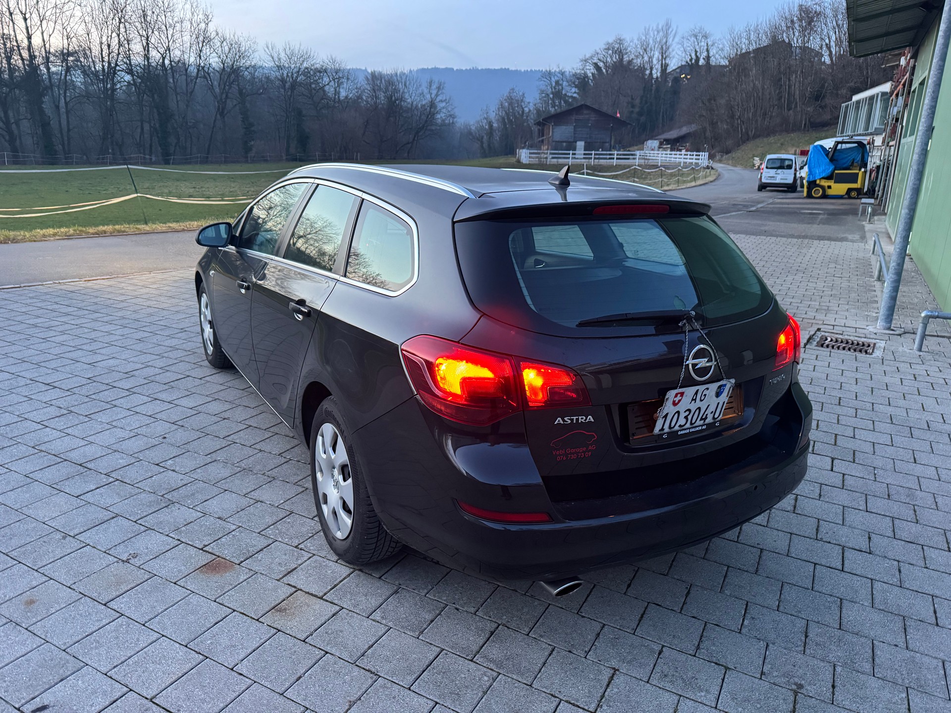 OPEL Astra SportsTourer 1.6i 16V Turbo Sport-image-5