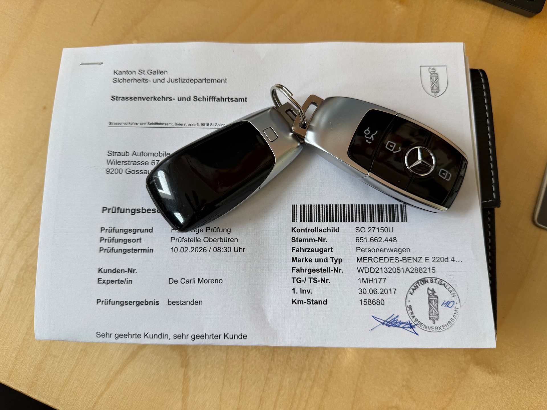 MERCEDES-BENZ E 220 d Exclusive 4Matic 9G-Tronic-image-11