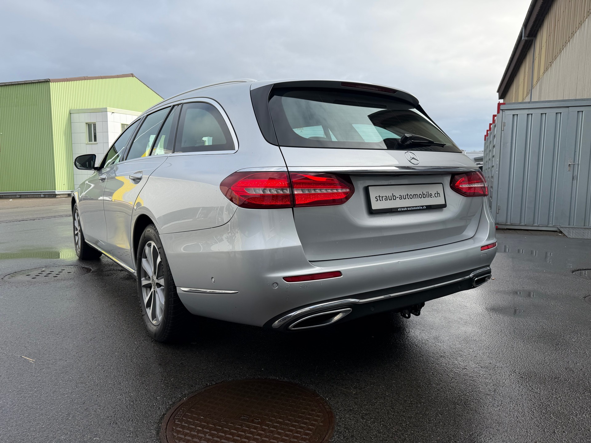 MERCEDES-BENZ E 220 d Exclusive 4Matic 9G-Tronic-image-2