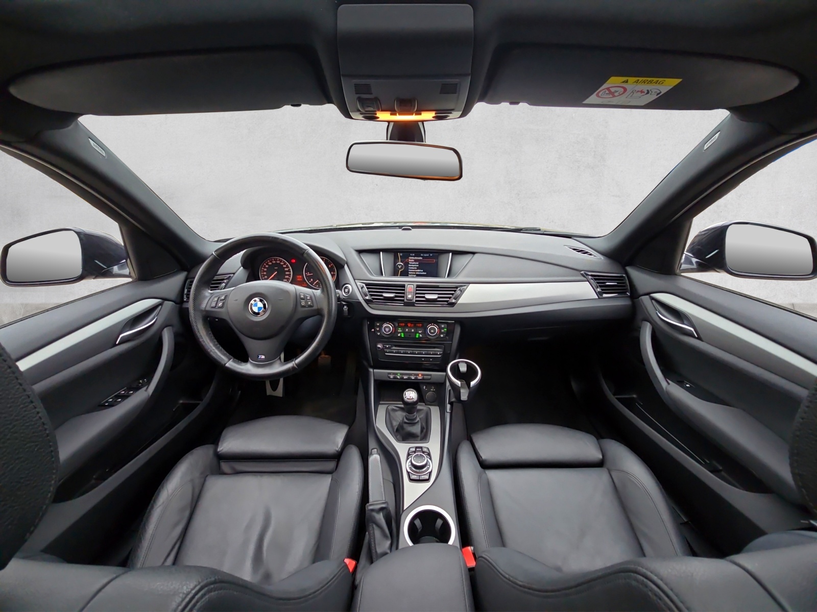 BMW X1 xDrive 20i M-Sportpaket-image-4