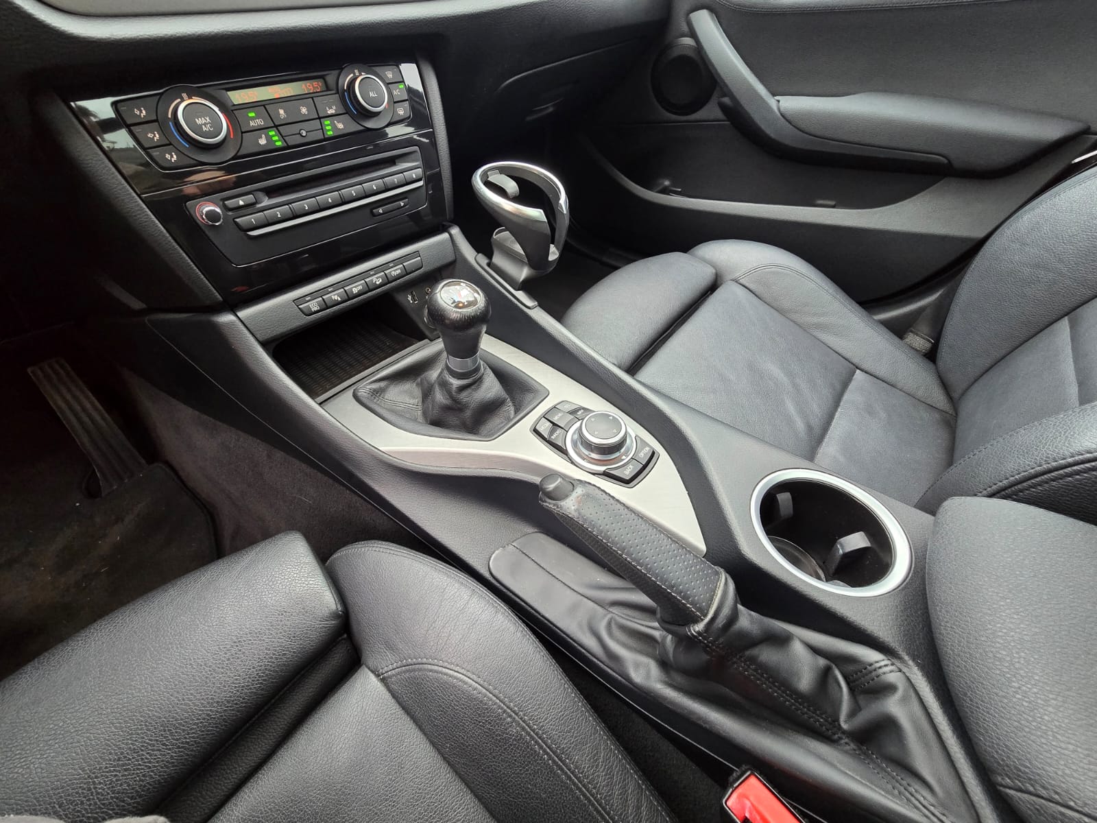 BMW X1 xDrive 20i M-Sportpaket-image-6