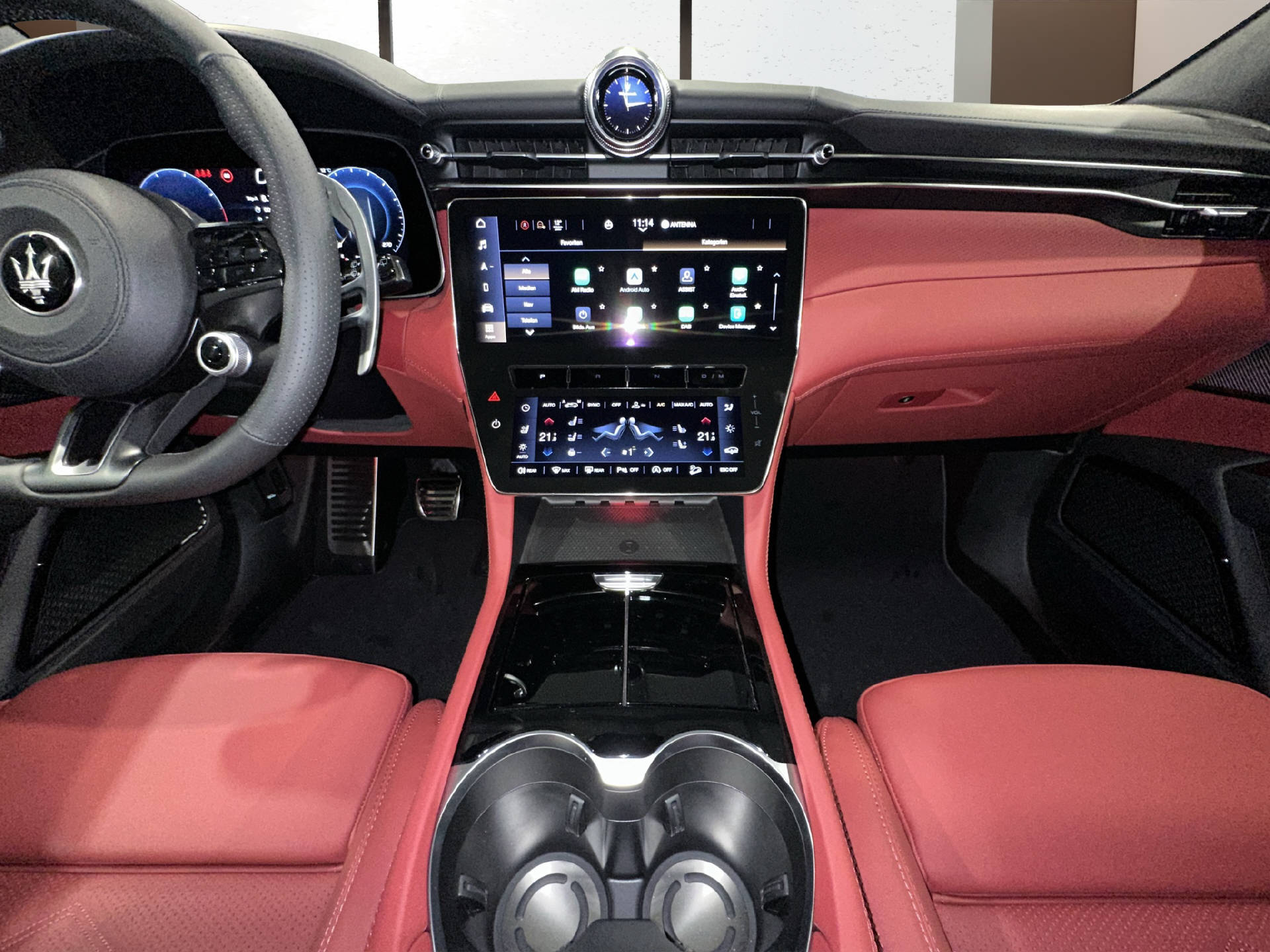 MASERATI Grecale 2.0 Hybrid Modena-image-12
