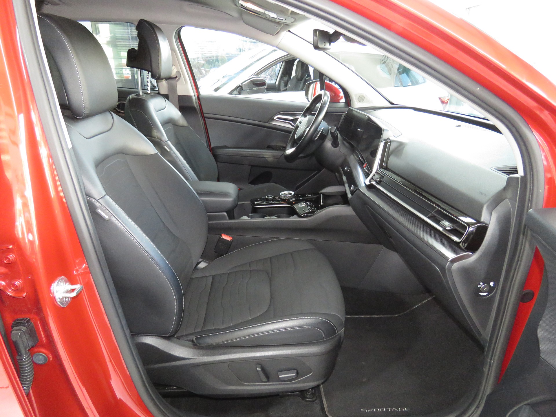 KIA Sportage 1.6T-GDi HEV Power Edition 4x4 Automat-image-11