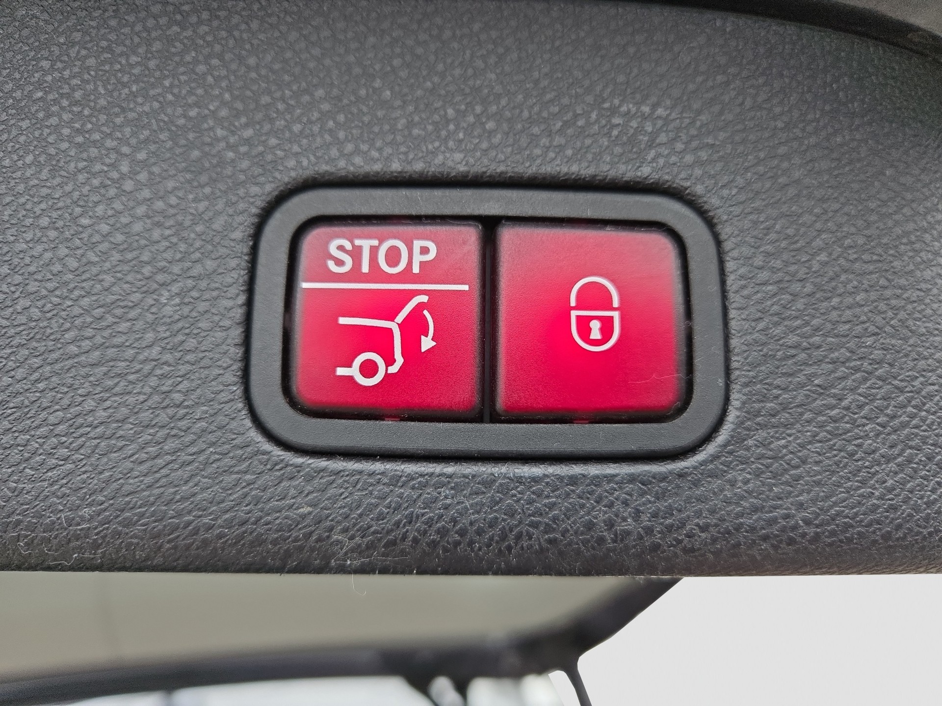 MERCEDES-BENZ GL 350 BlueTEC 4Matic 7G-TRONIC-image-2