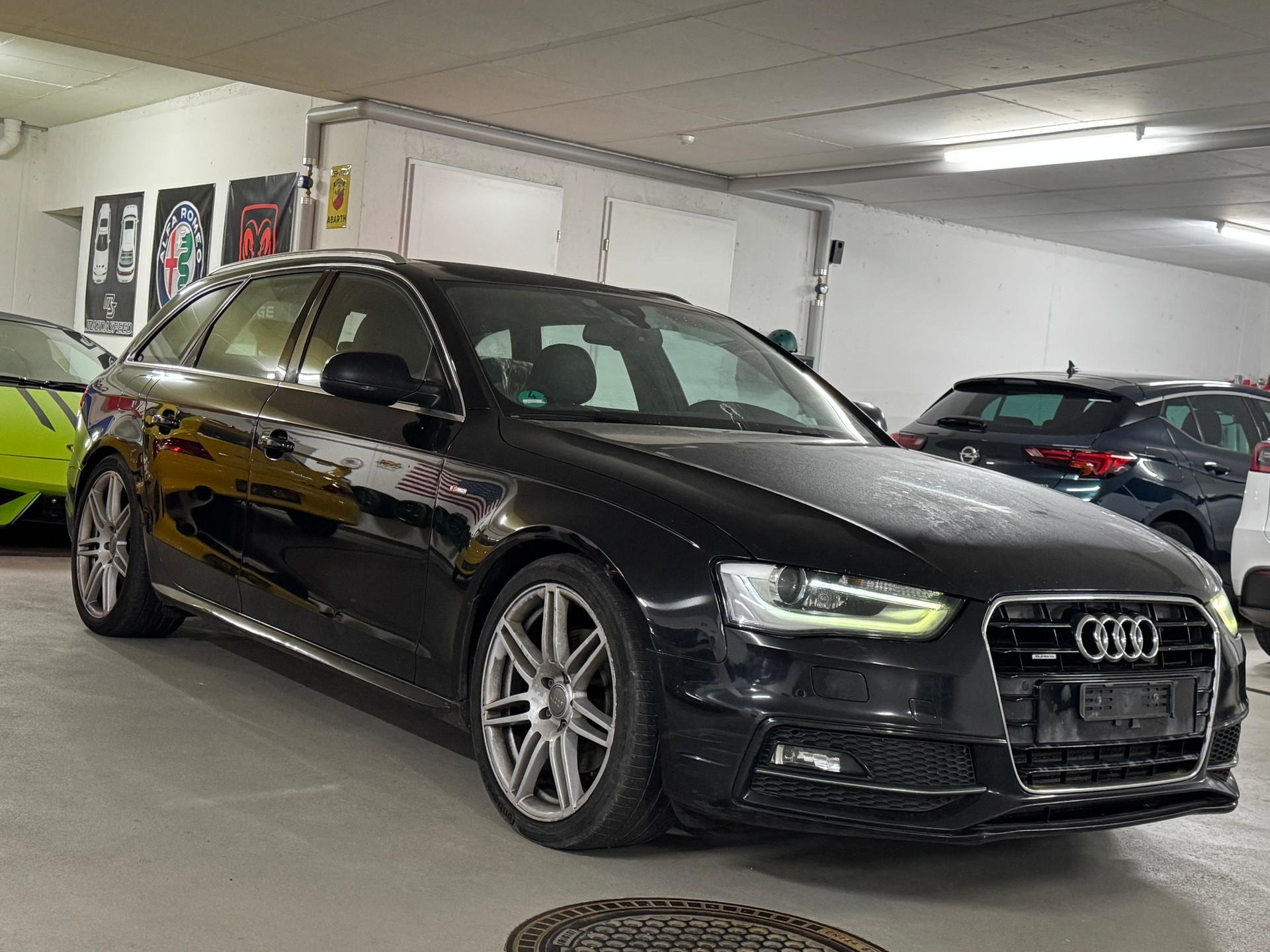 AUDI A4 Avant 3.0 TDI quattro S-tronic S-Line-image-2