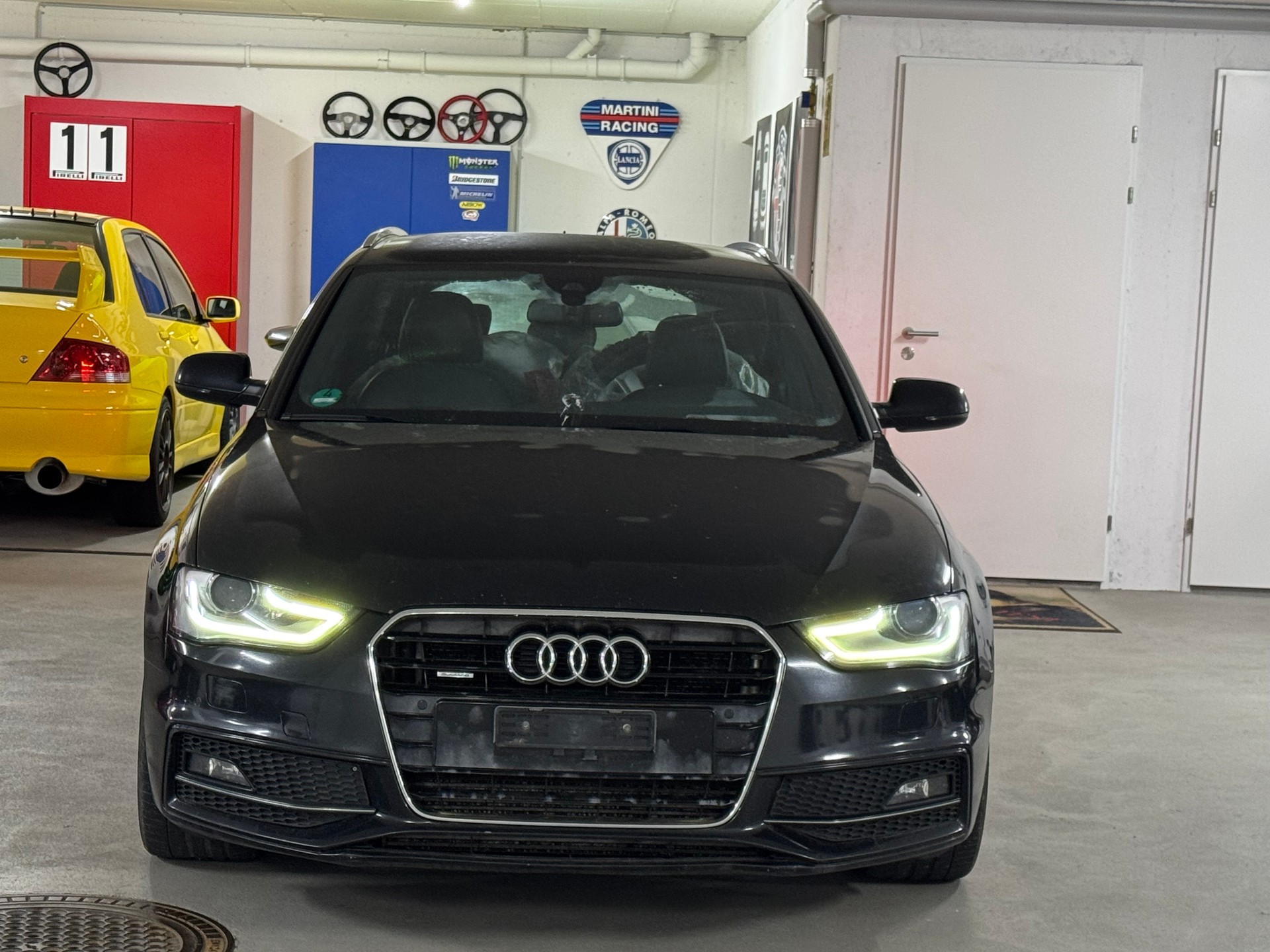 AUDI A4 Avant 3.0 TDI quattro S-tronic S-Line-image-1