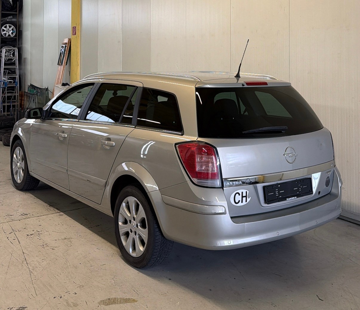 OPEL Astra Caravan 1.8i 16V Diamond Automatic-image-5