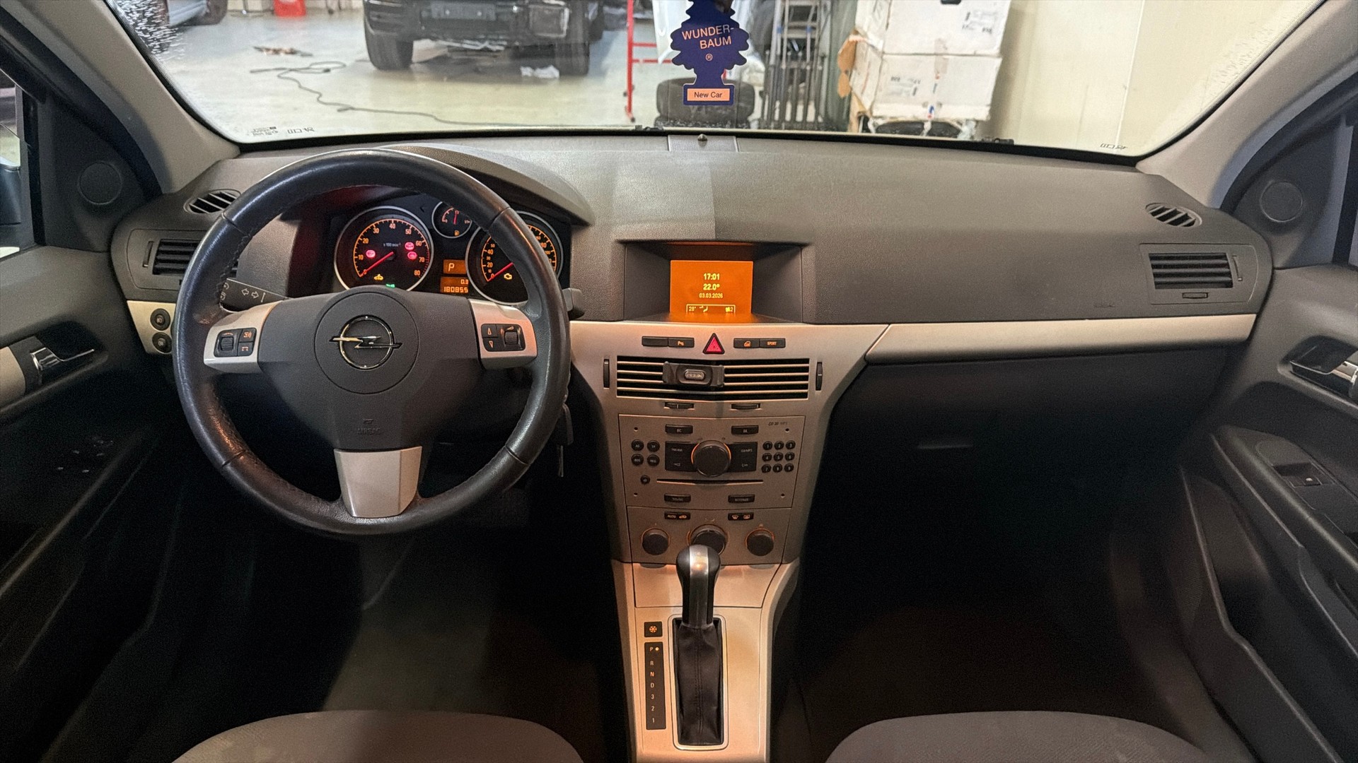 OPEL Astra Caravan 1.8i 16V Diamond Automatic-image-8