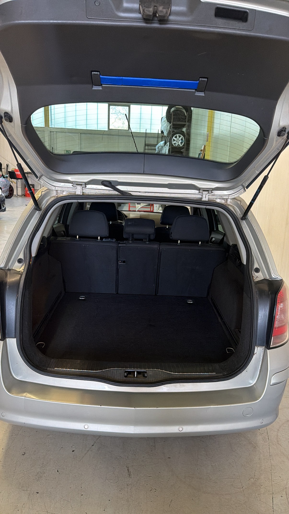 OPEL Astra Caravan 1.8i 16V Diamond Automatic-image-10
