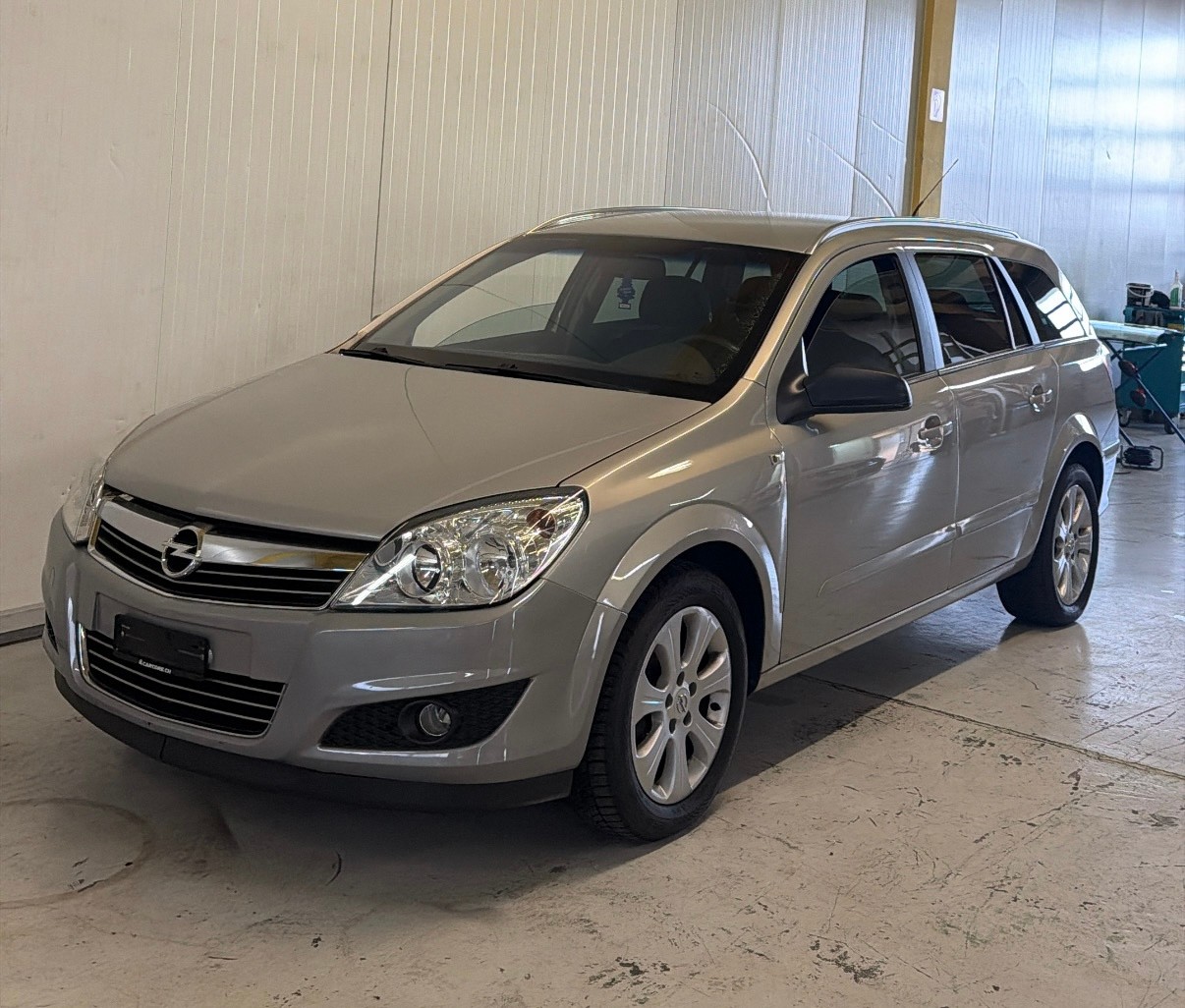OPEL Astra Caravan 1.8i 16V Diamond Automatic-image-2