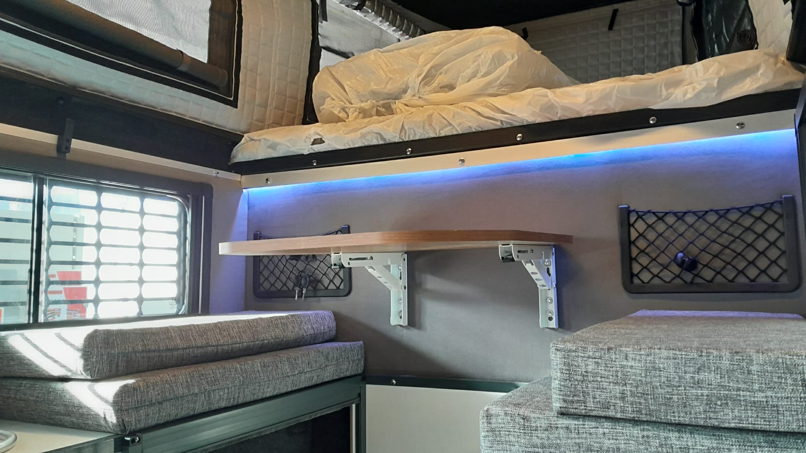 CAPRA CAMPER 3.0 VOLLVERSION AUTARK, 2x Solarpanel, 2x Batterie, LED Komplettbeleutung, 220 Volt Steckdose, Dieselheizung, NEU-image-5